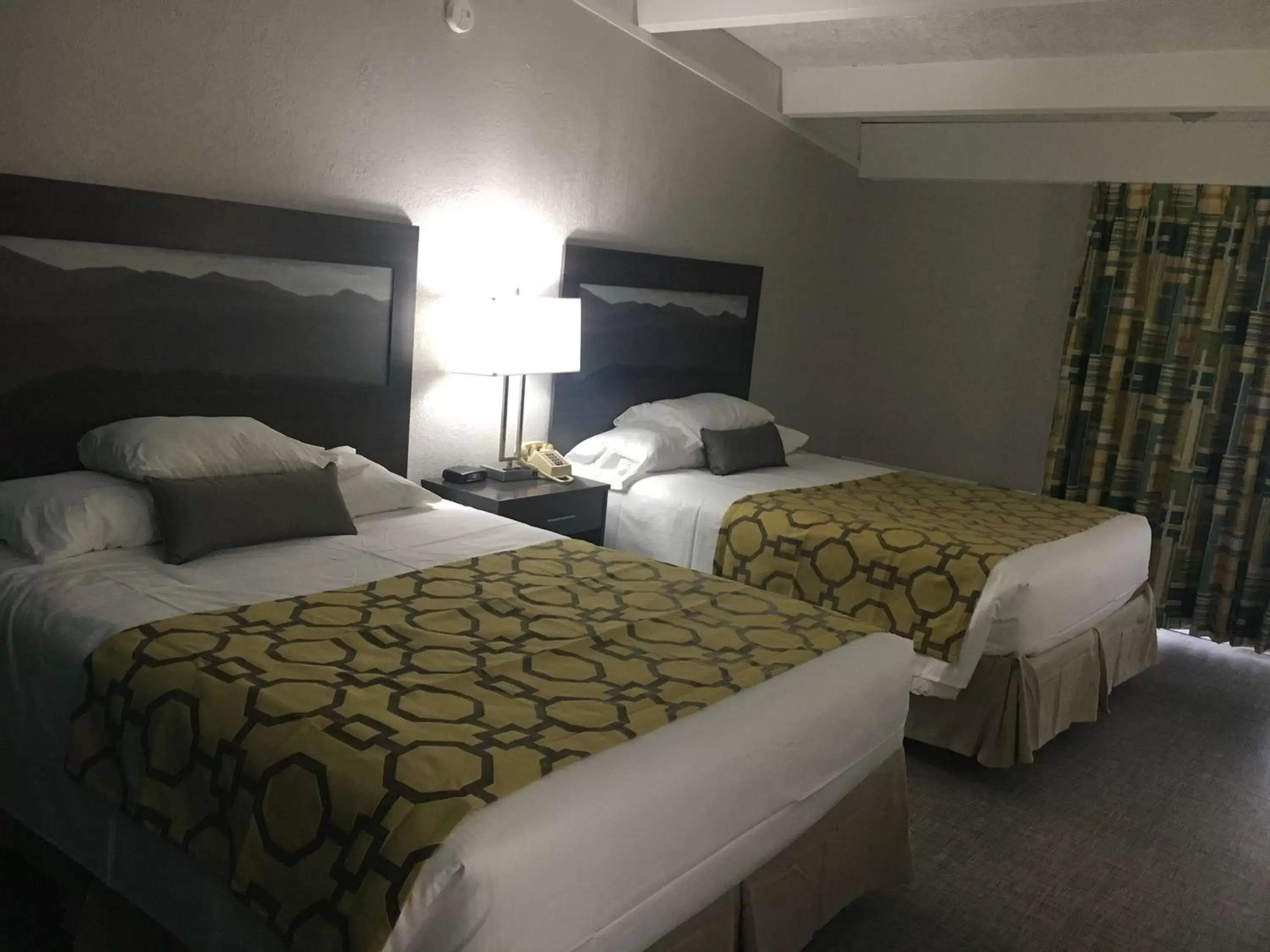 Photo of the whole room, Bed in Baymont by Wyndham Cookeville