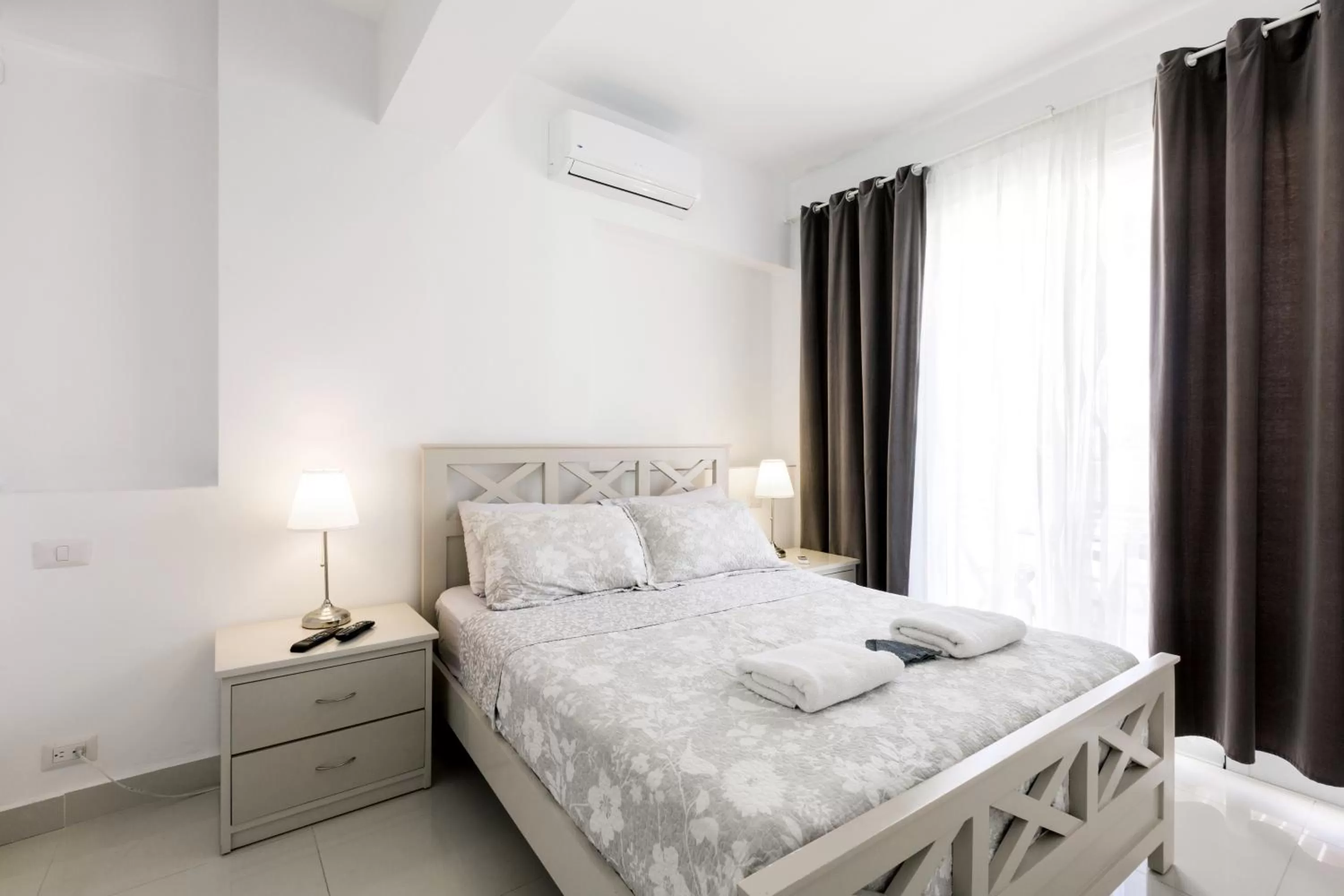 Bedroom, Bed in GRAND CARIBE BEACH CLUB and SPA - PLAYA LOS CORALES