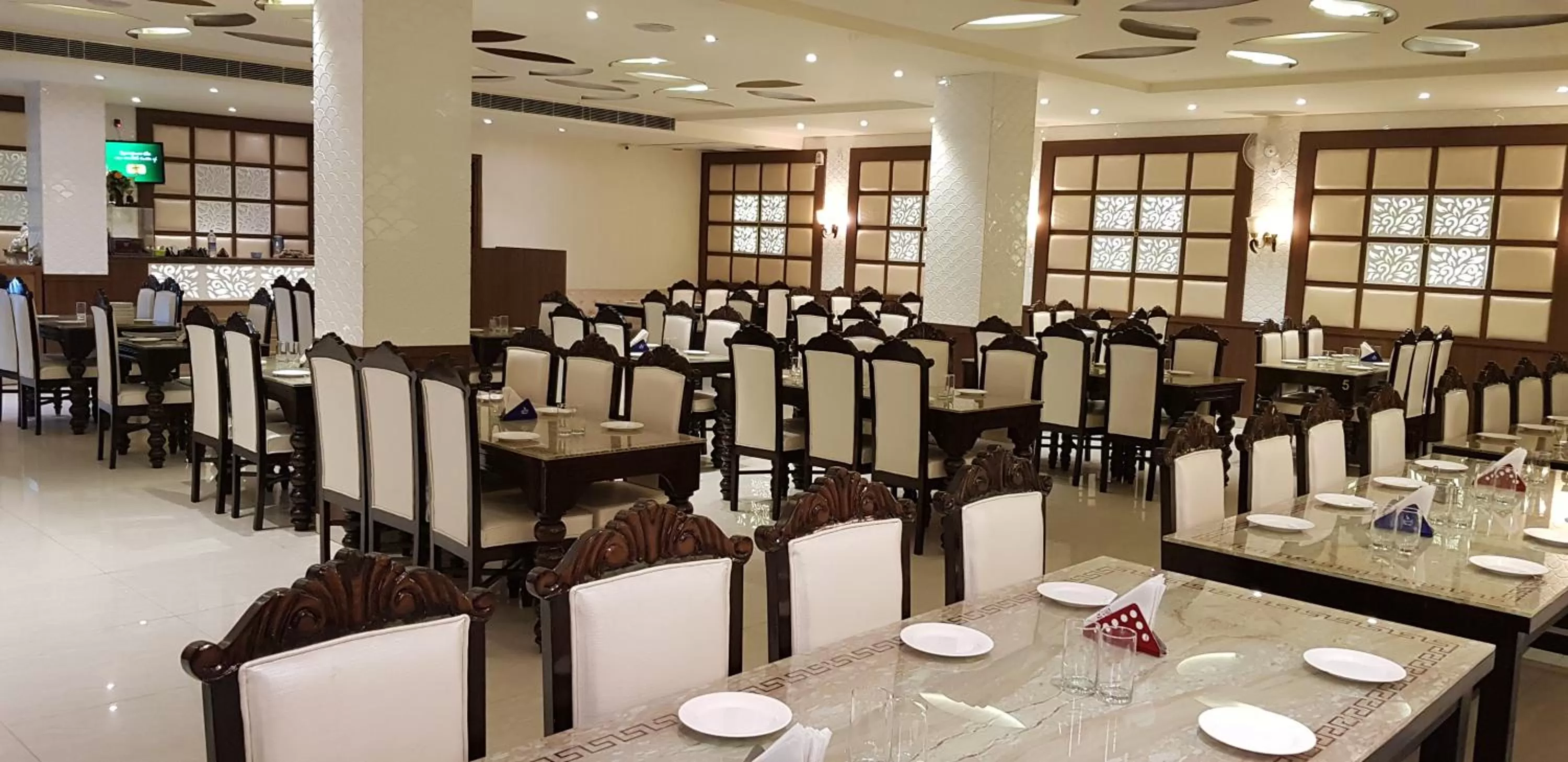 Hotel Makhan Residency