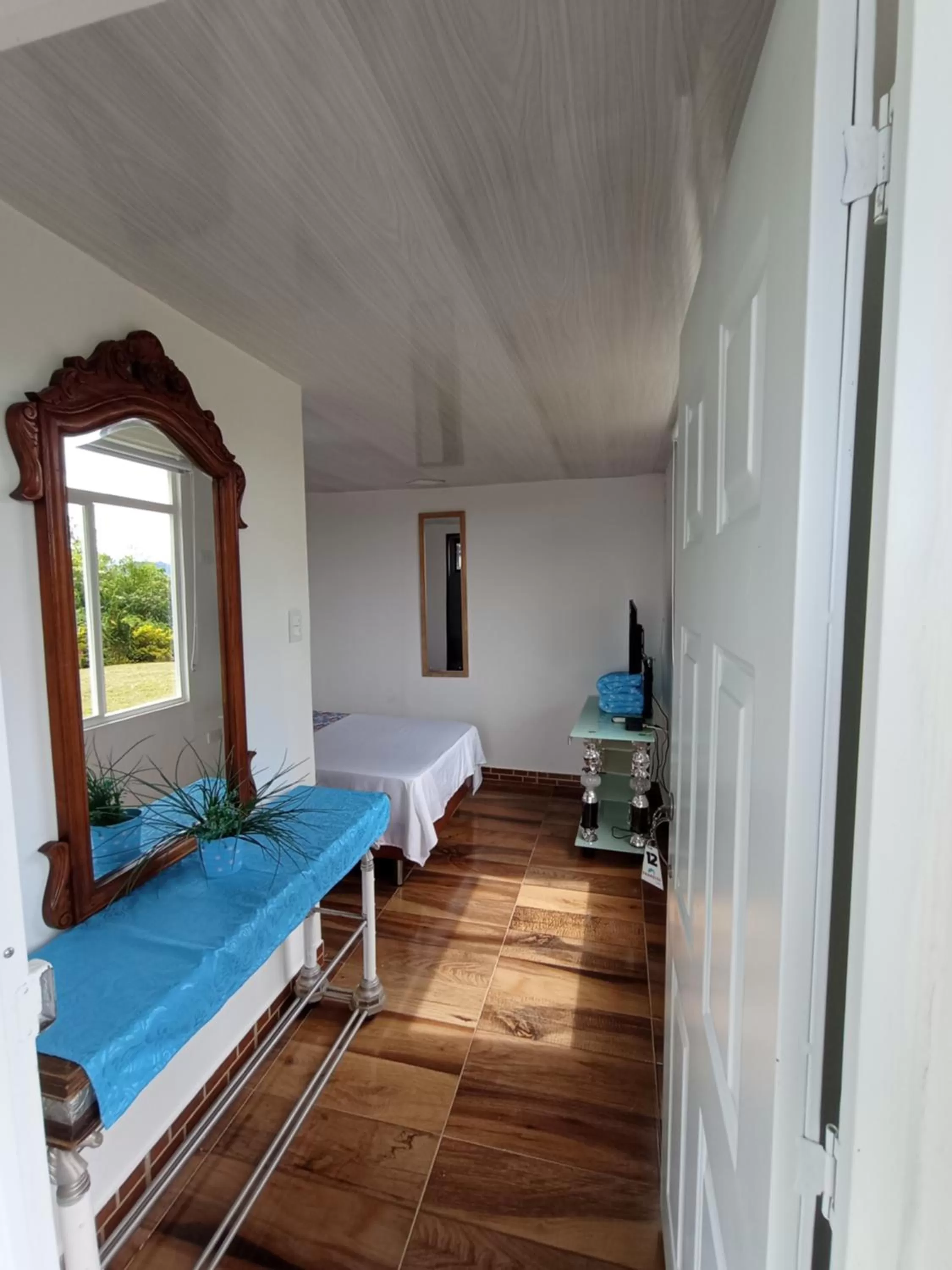 Photo of the whole room in Paradise Lake Finca Hotel