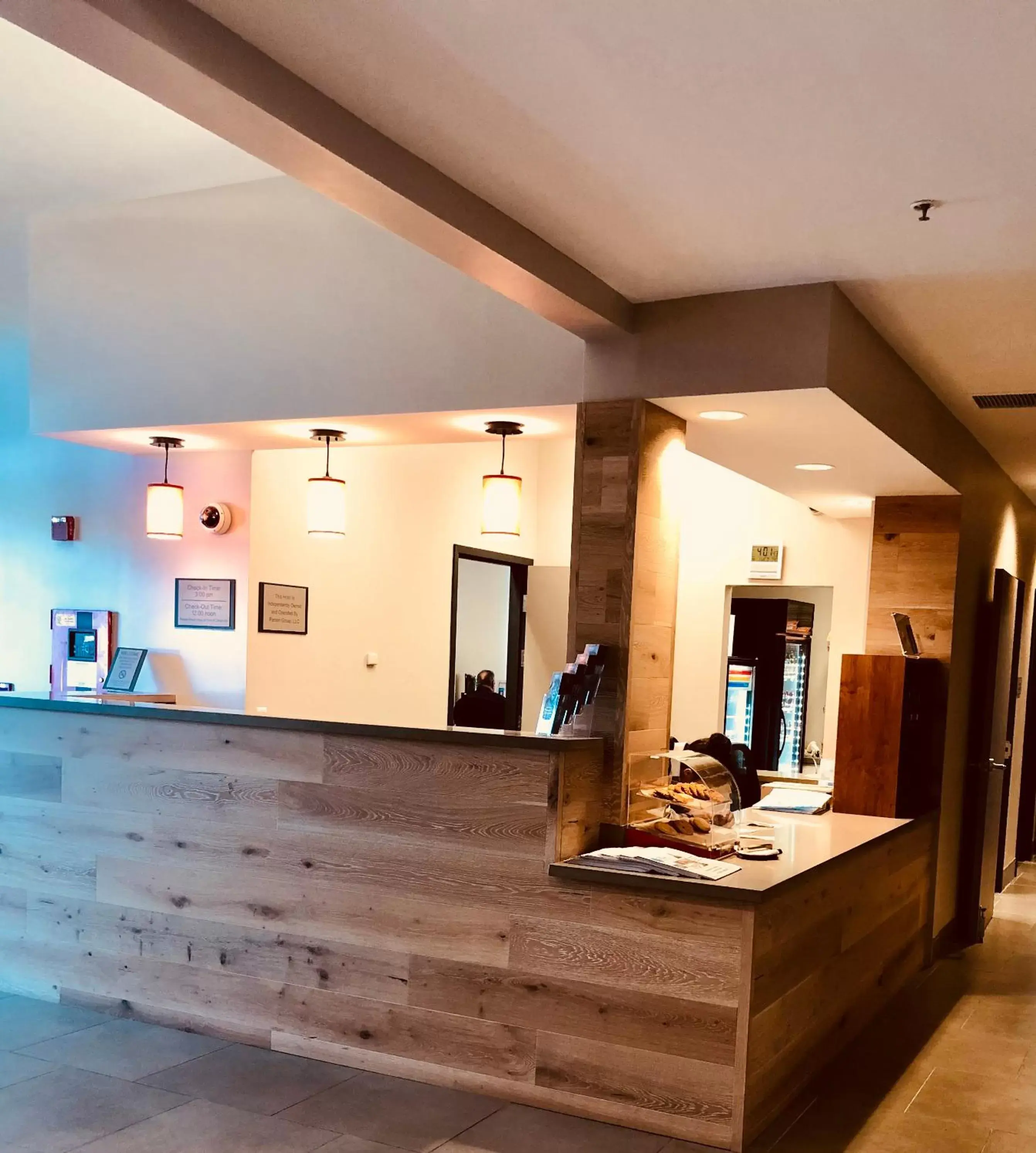 Lobby or reception in Country Inn & Suites by Radisson, San Jose International Airport, CA Lobby or reception in Country Inn & Suites by Radisson, San Jose International Airport, CA