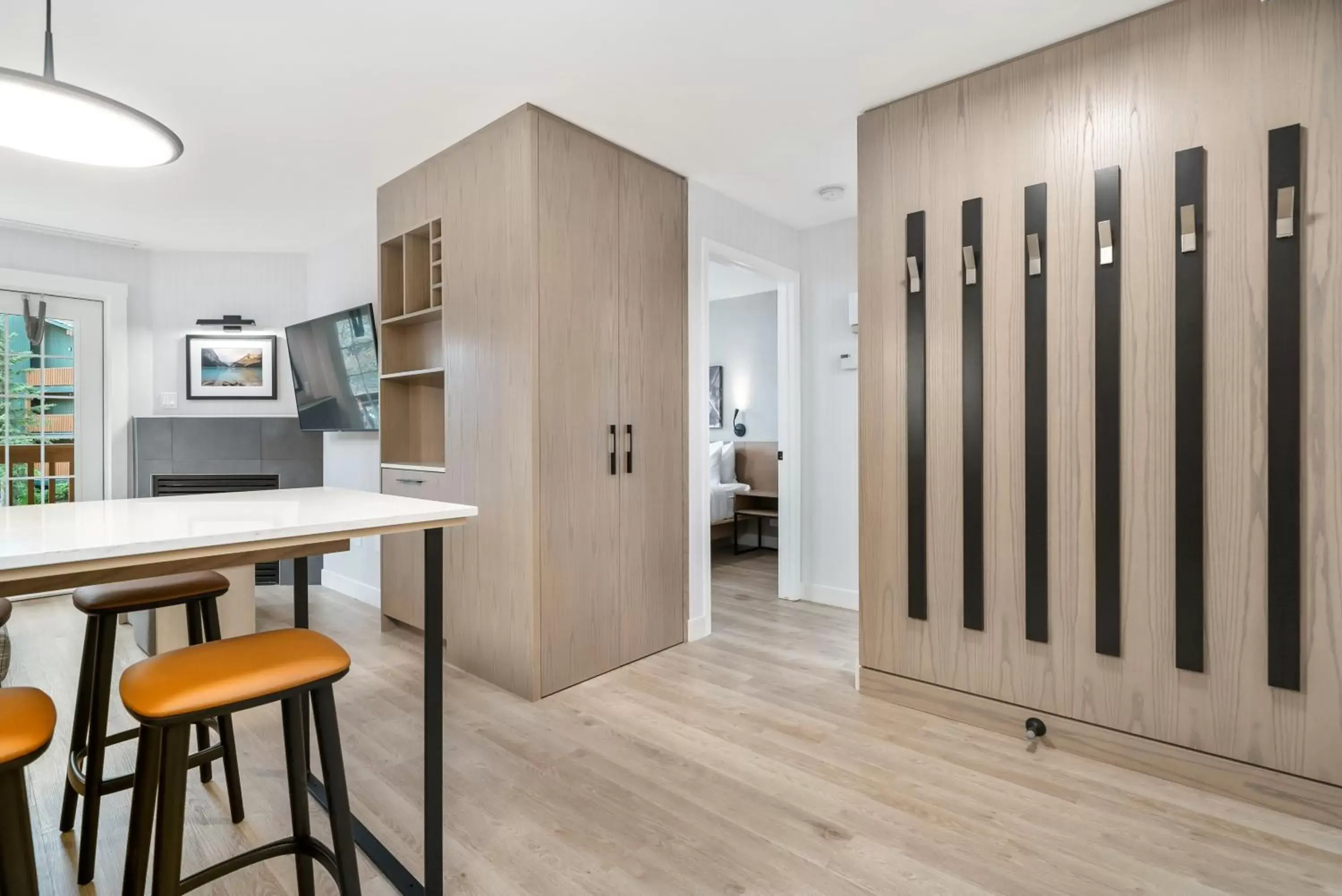 Kitchen or kitchenette, Kitchen/Kitchenette in Lake Louise Inn