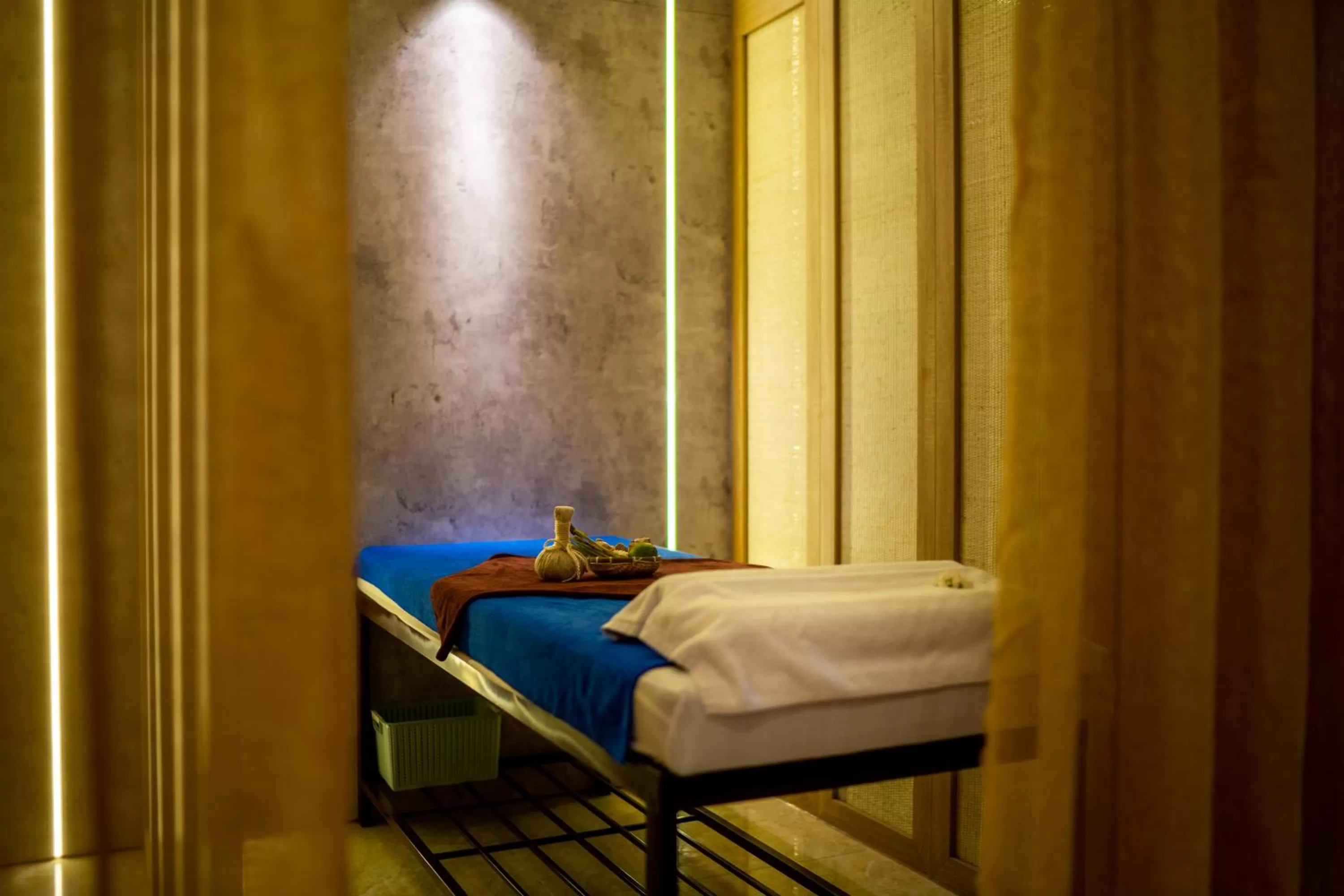 Massage in Royal Mansion Boutique Hoi An