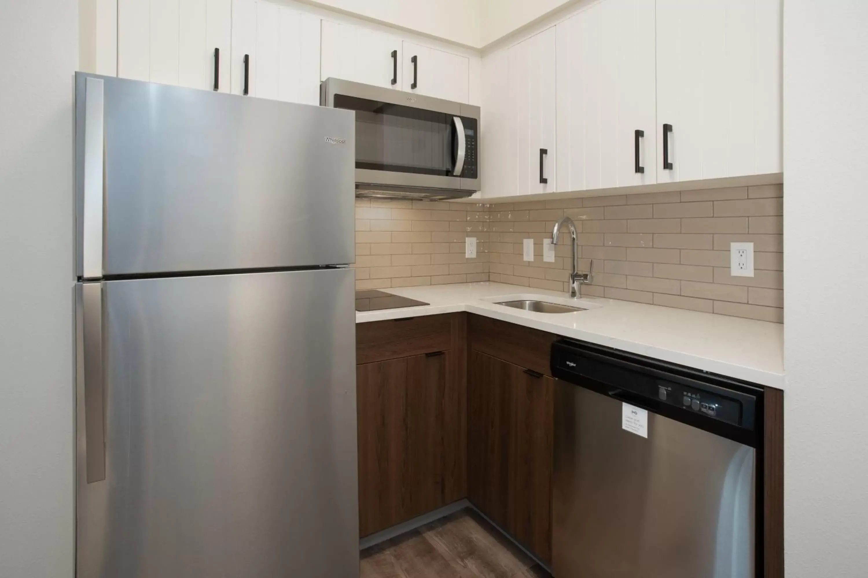 Photo of the whole room, Kitchen/Kitchenette in Staybridge Suites - Carson City - Tahoe Area, an IHG Hotel