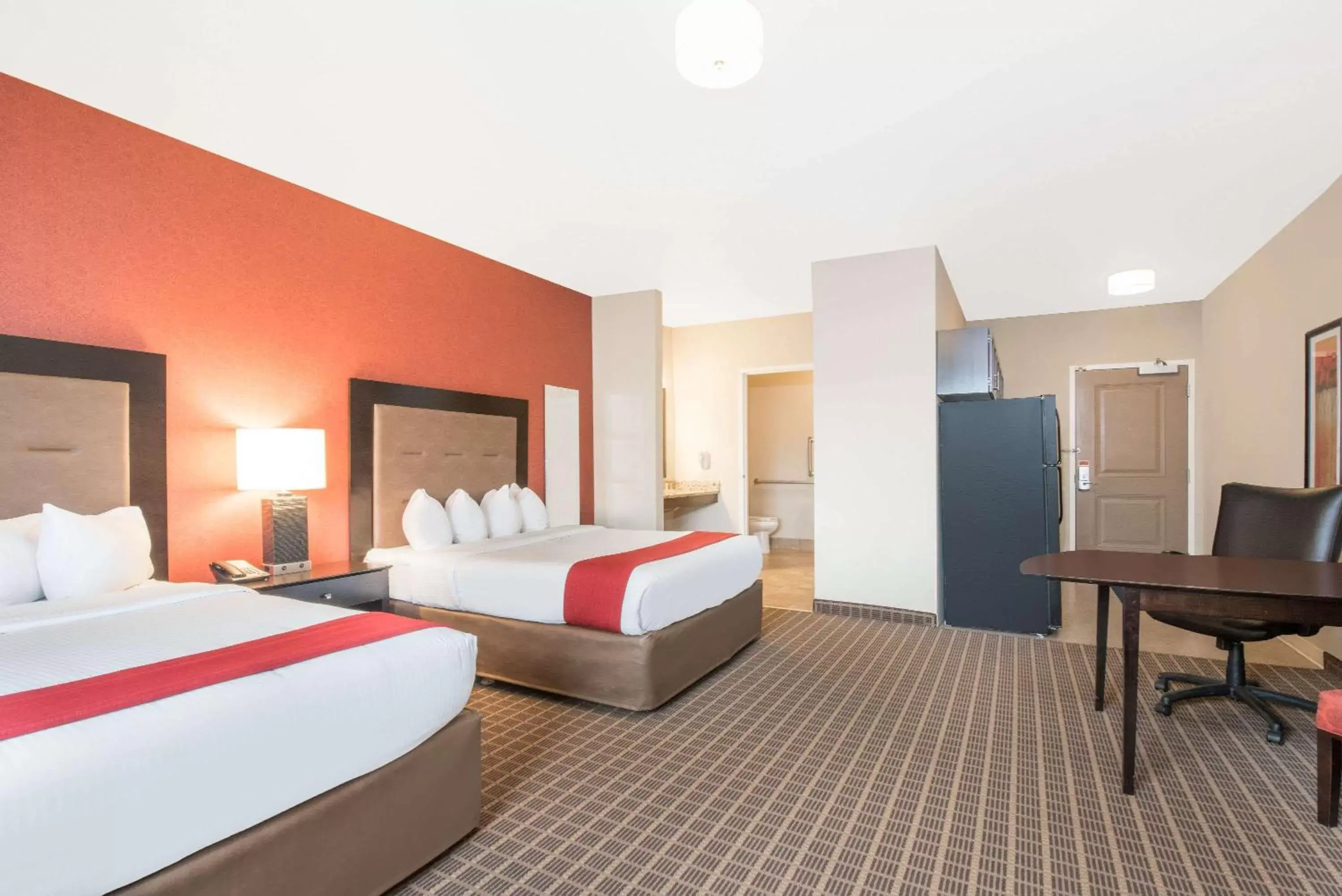 Photo of the whole room, Bed in Hawthorn Extended Stay by Wyndham Dickinson Photo of the whole room, Bed in Hawthorn Extended Stay by Wyndham Dickinson