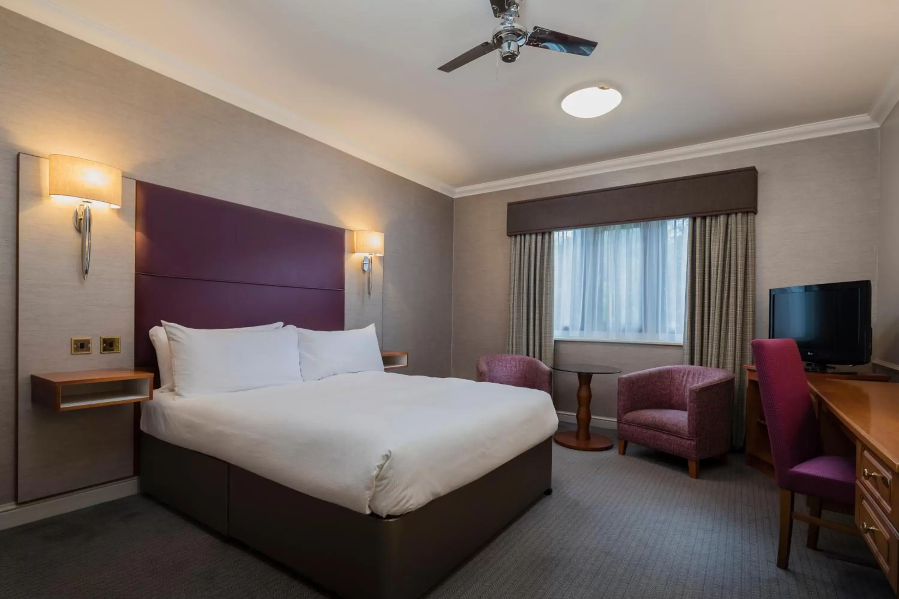 Bed in Dunston Hall Hotel, Spa & Golf Resort
