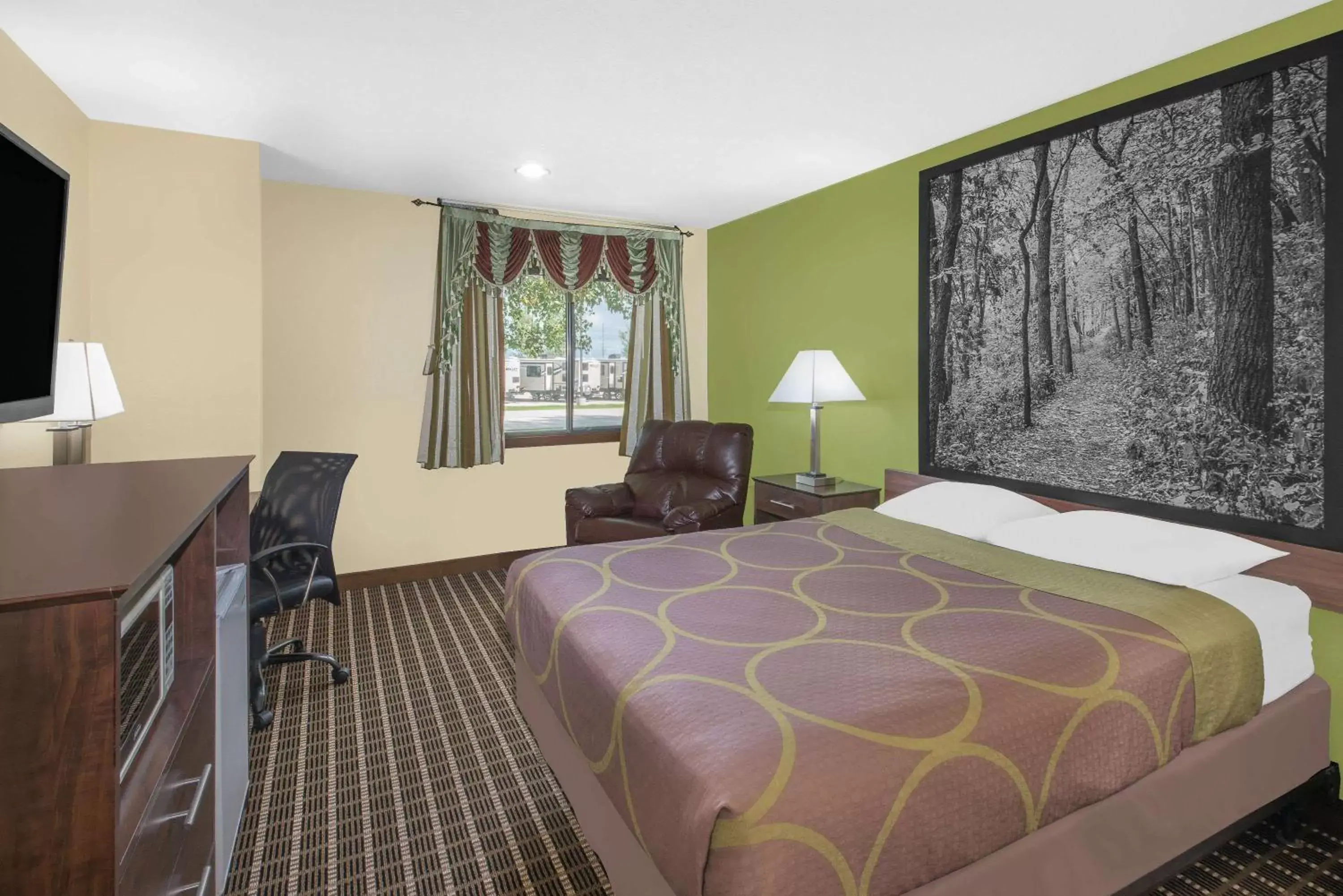 Queen Room - Non-Smoking in Super 8 by Wyndham Webster City IA Queen Room - Non-Smoking in Super 8 by Wyndham Webster City IA