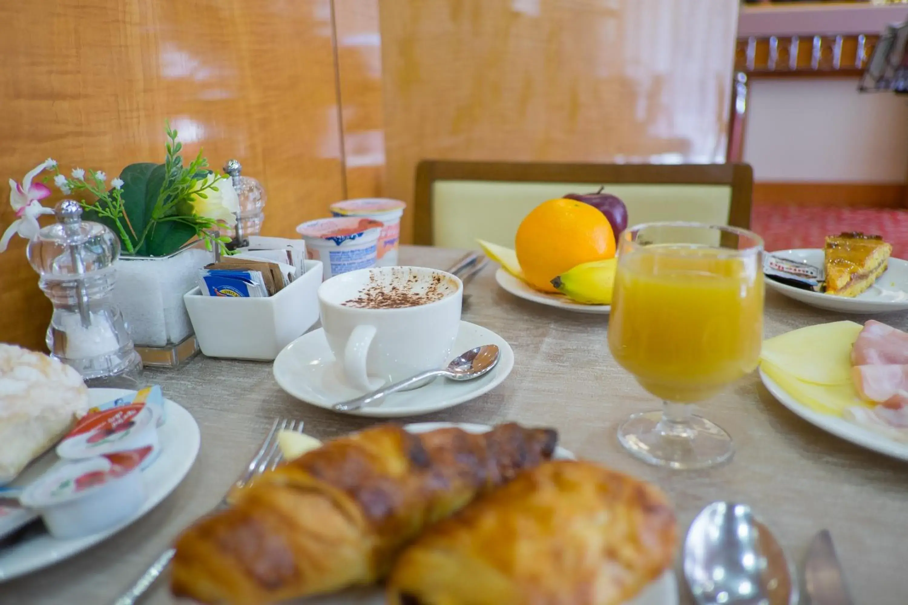 Food and drinks, Breakfast in Hotel Teco