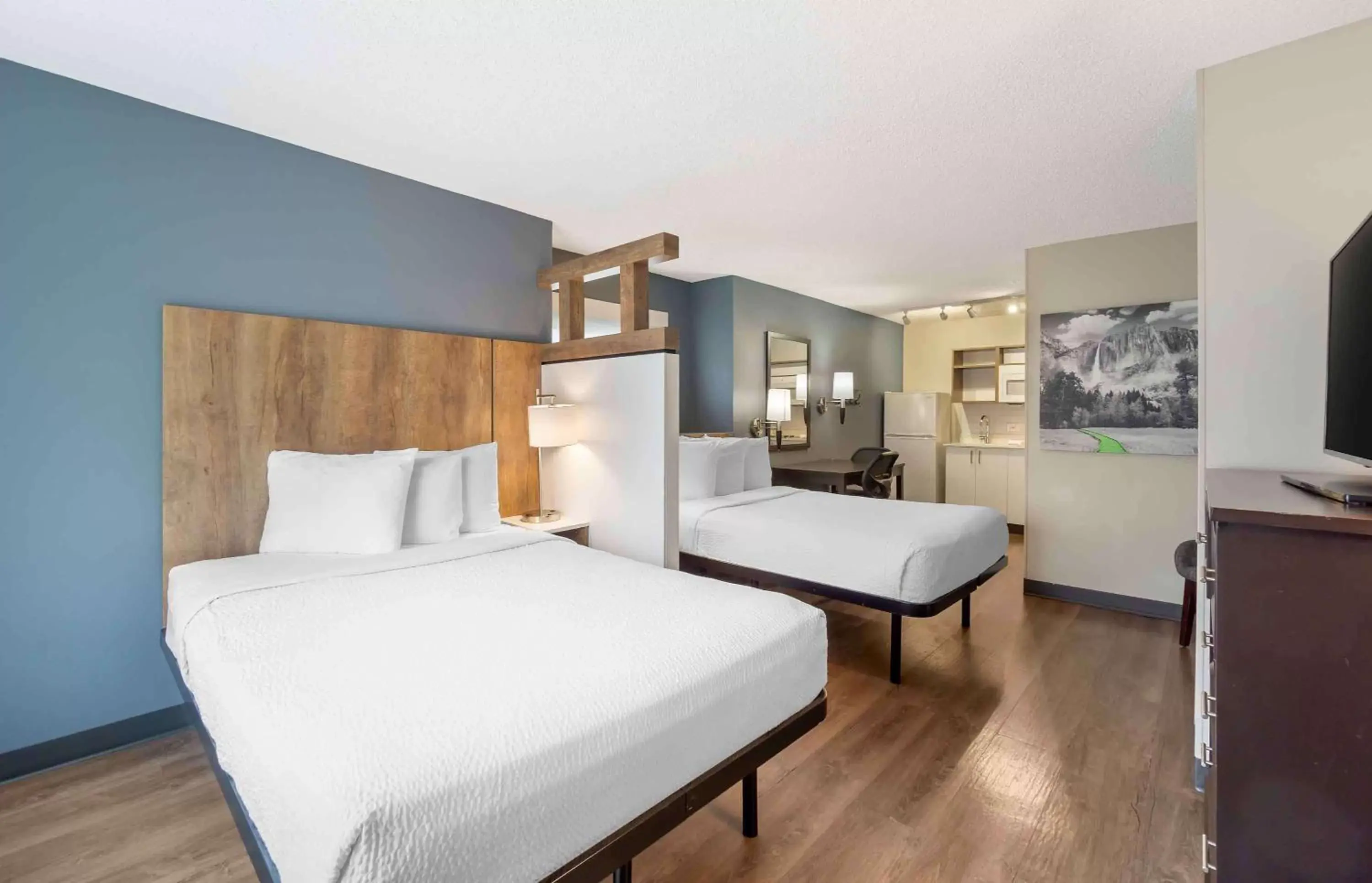 Bedroom, Bed in Extended Stay America Suites - Seattle - Redmond
