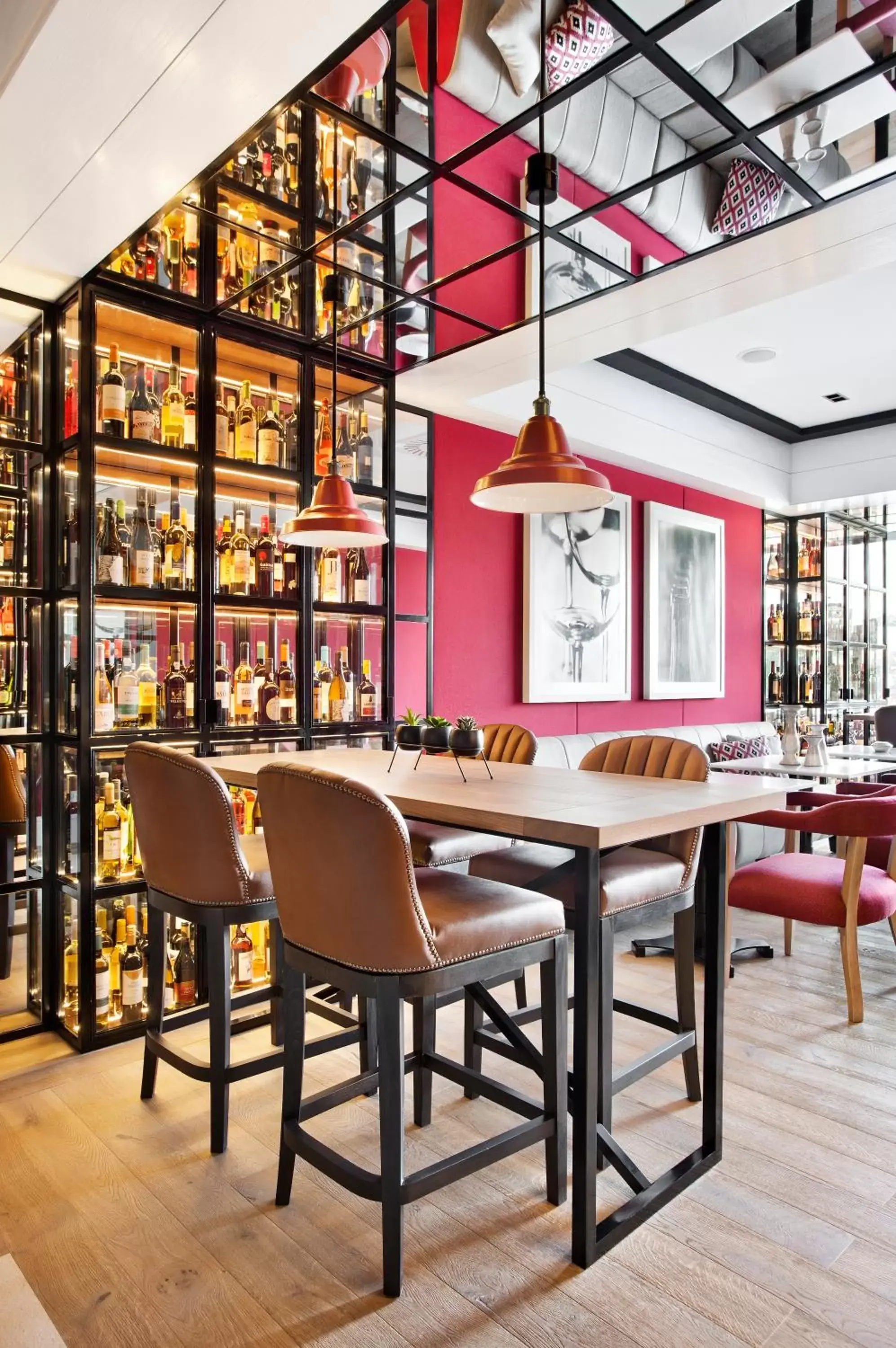 Lounge or bar in Vincci Ponte de Ferro Lounge or bar in Vincci Ponte de Ferro