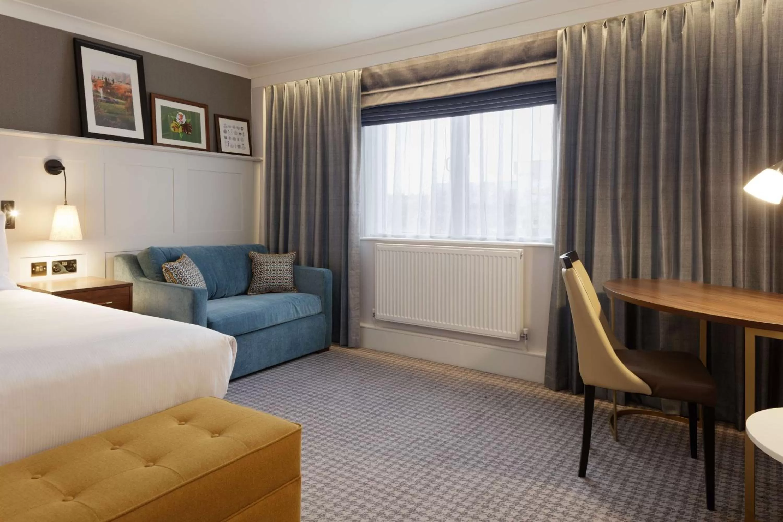 Bedroom, Bed in DoubleTree by Hilton Stoke-on-Trent, United Kingdom