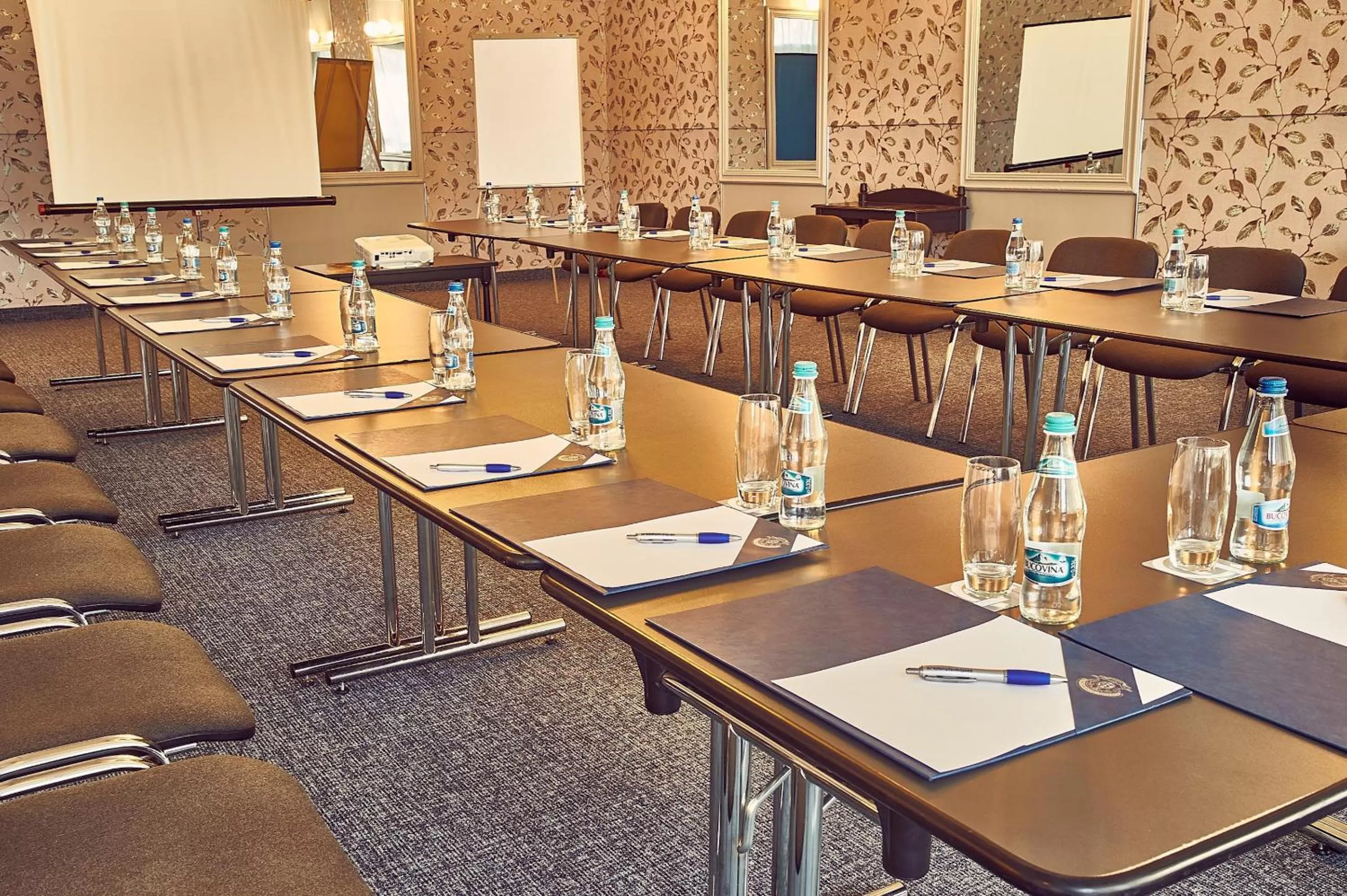 Business facilities in Continental Drobeta Turnu Severin