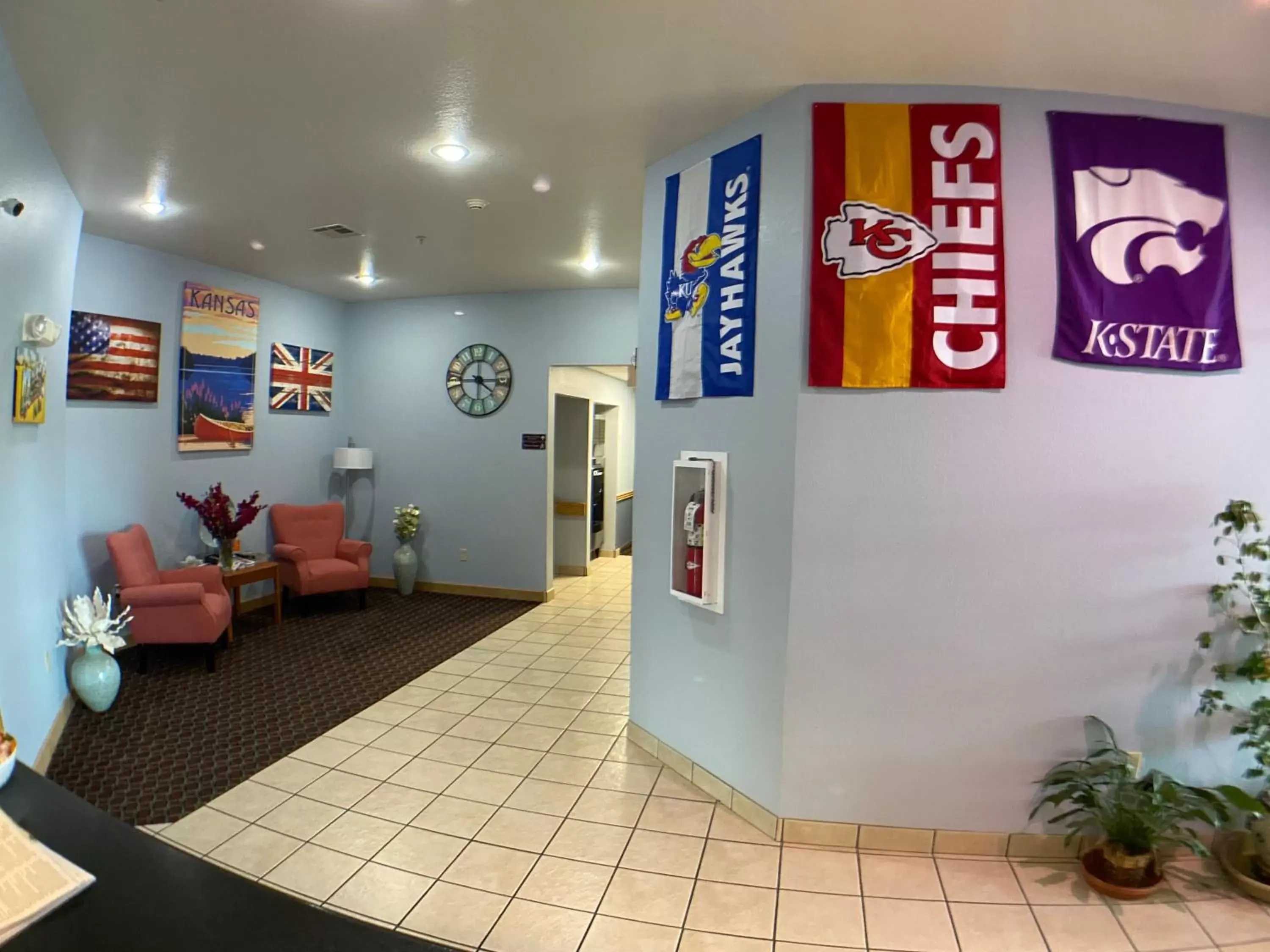 Lobby or reception in Garnett Hotel & RV Park