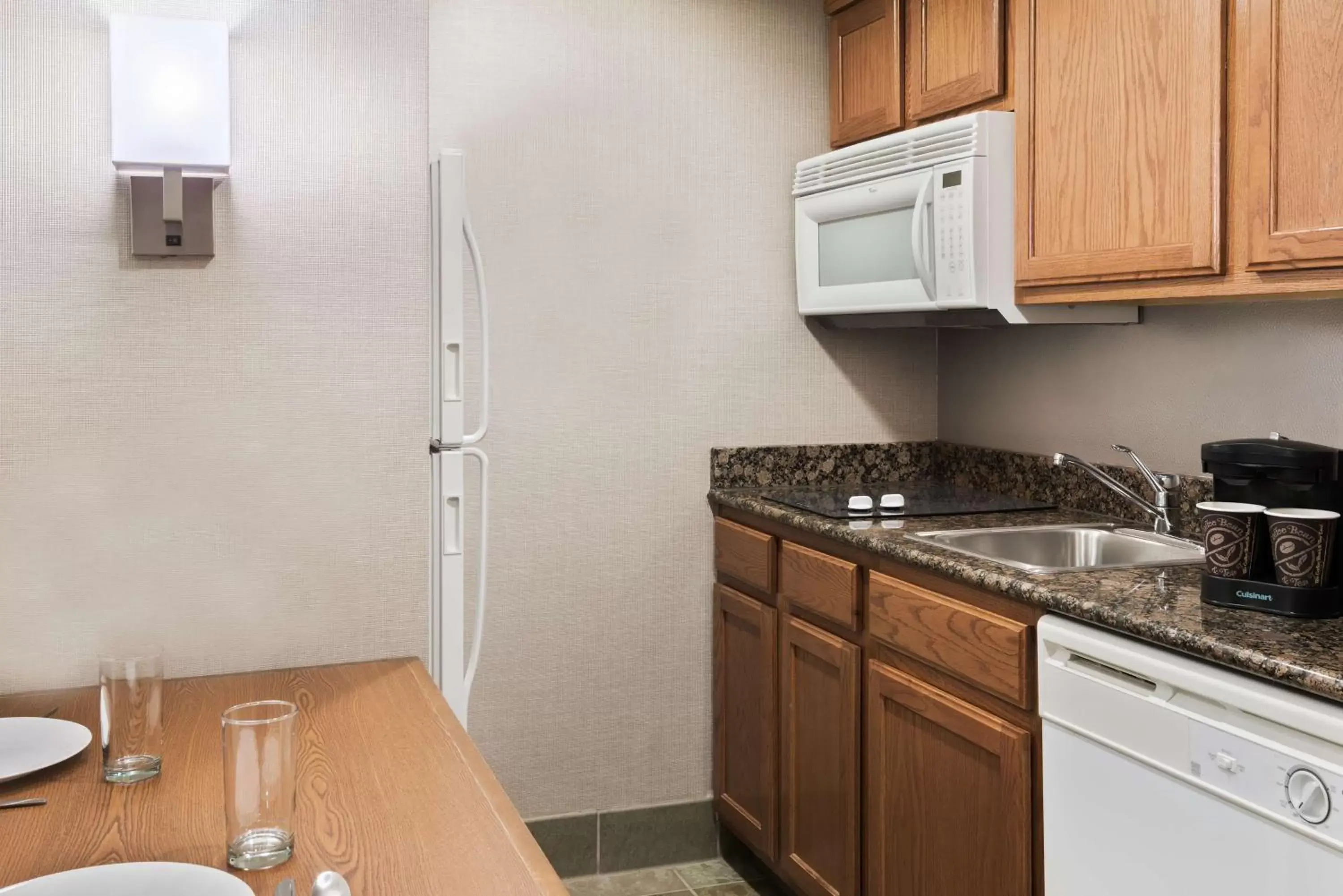 Kitchen or kitchenette, Kitchen/Kitchenette in Homewood Suites by Hilton Buffalo-Amherst