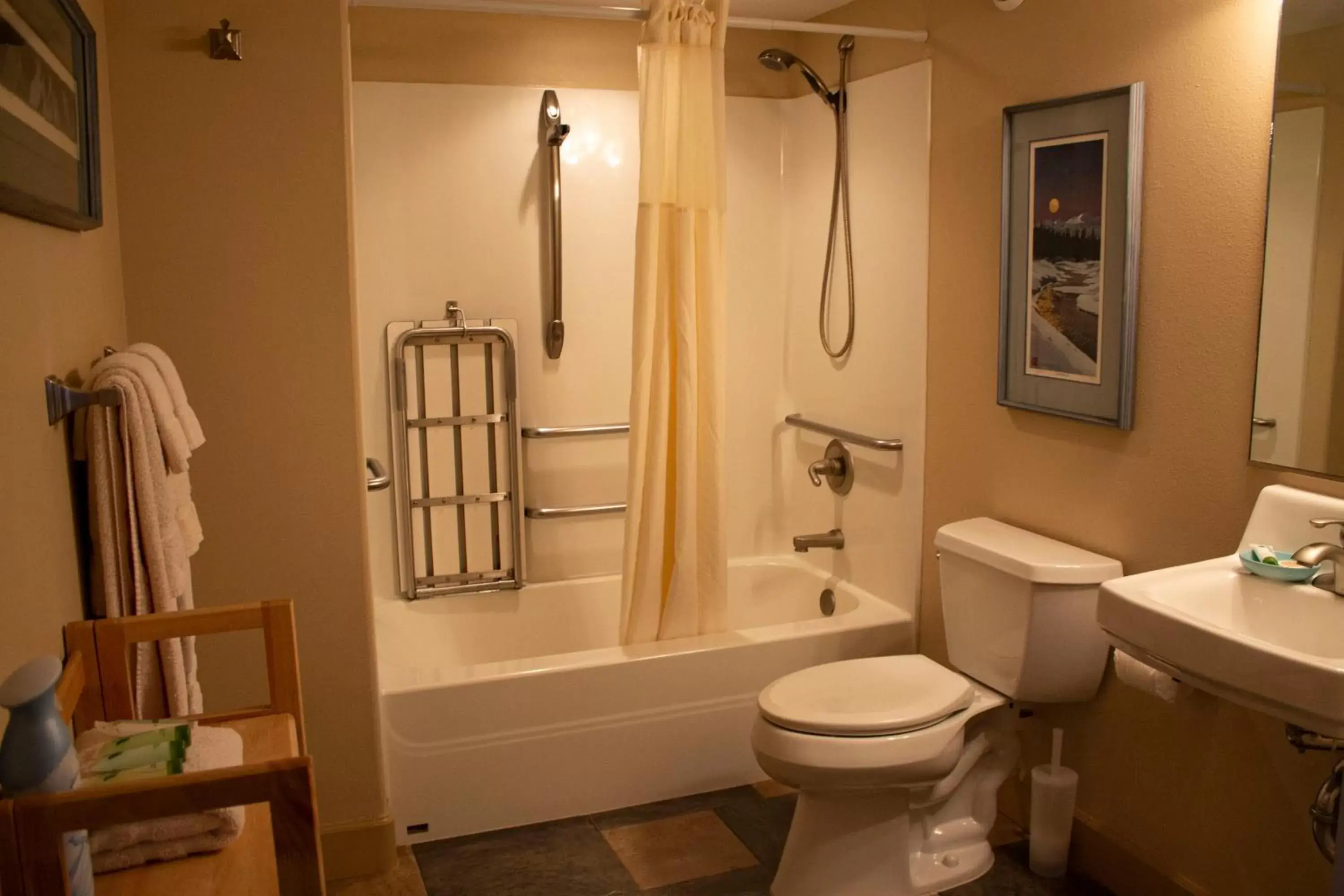 Shower, Bathroom in Otter Beach Lodges
