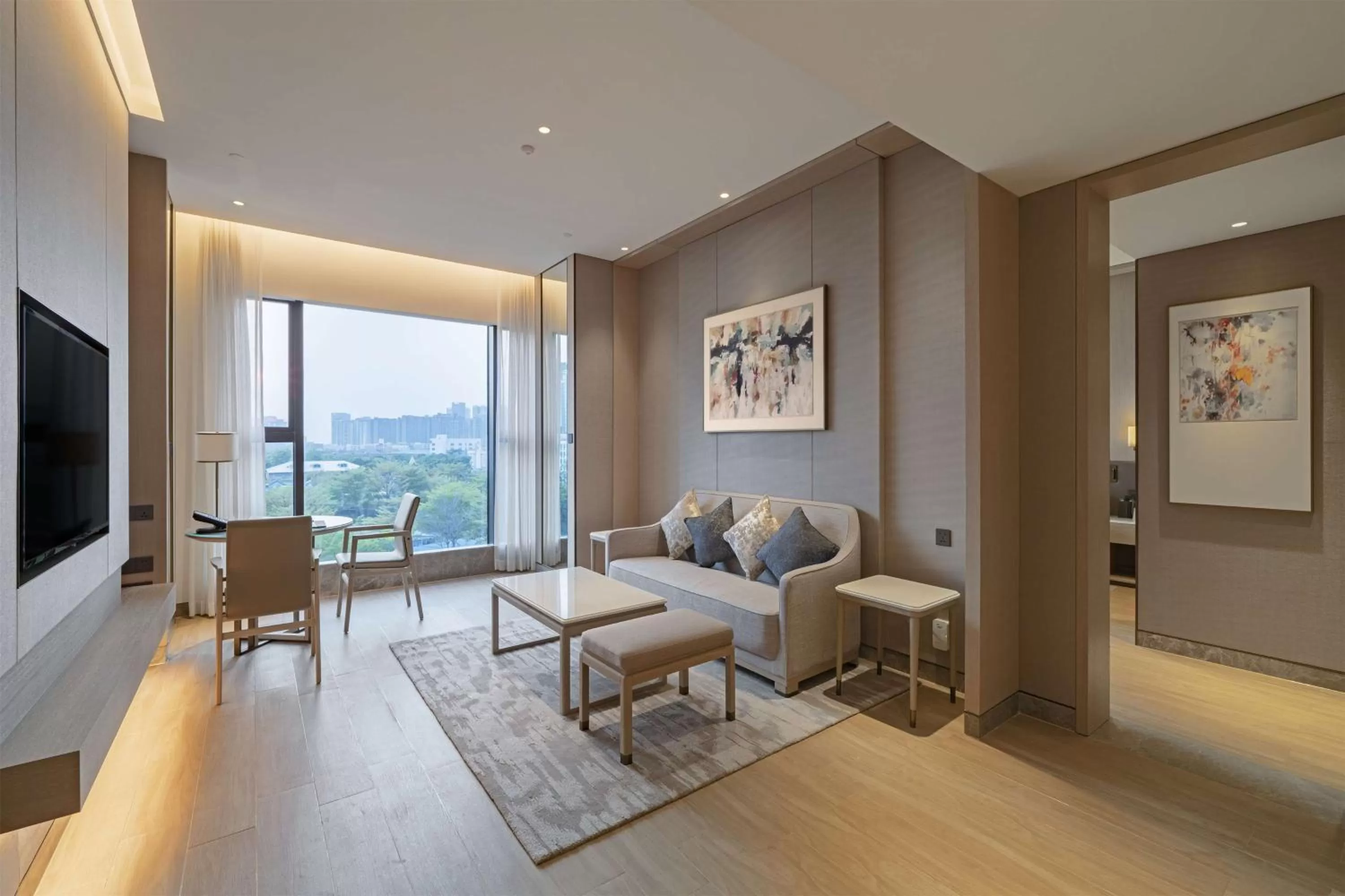 Bedroom in DoubleTree By Hilton Shenzhen Nanshan Hotel & Residences