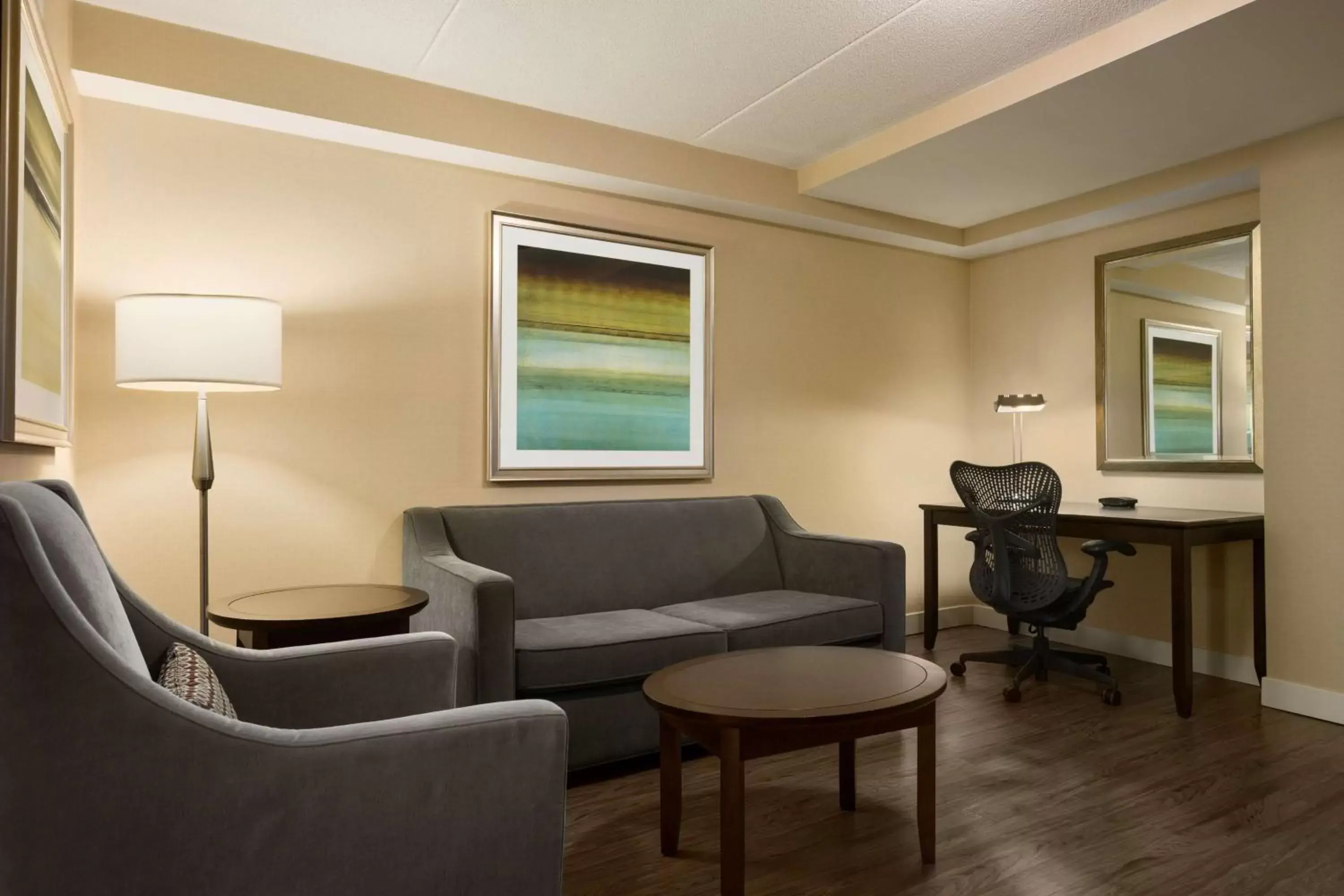 Bedroom, Seating Area in Hilton Garden Inn Toronto/Vaughan