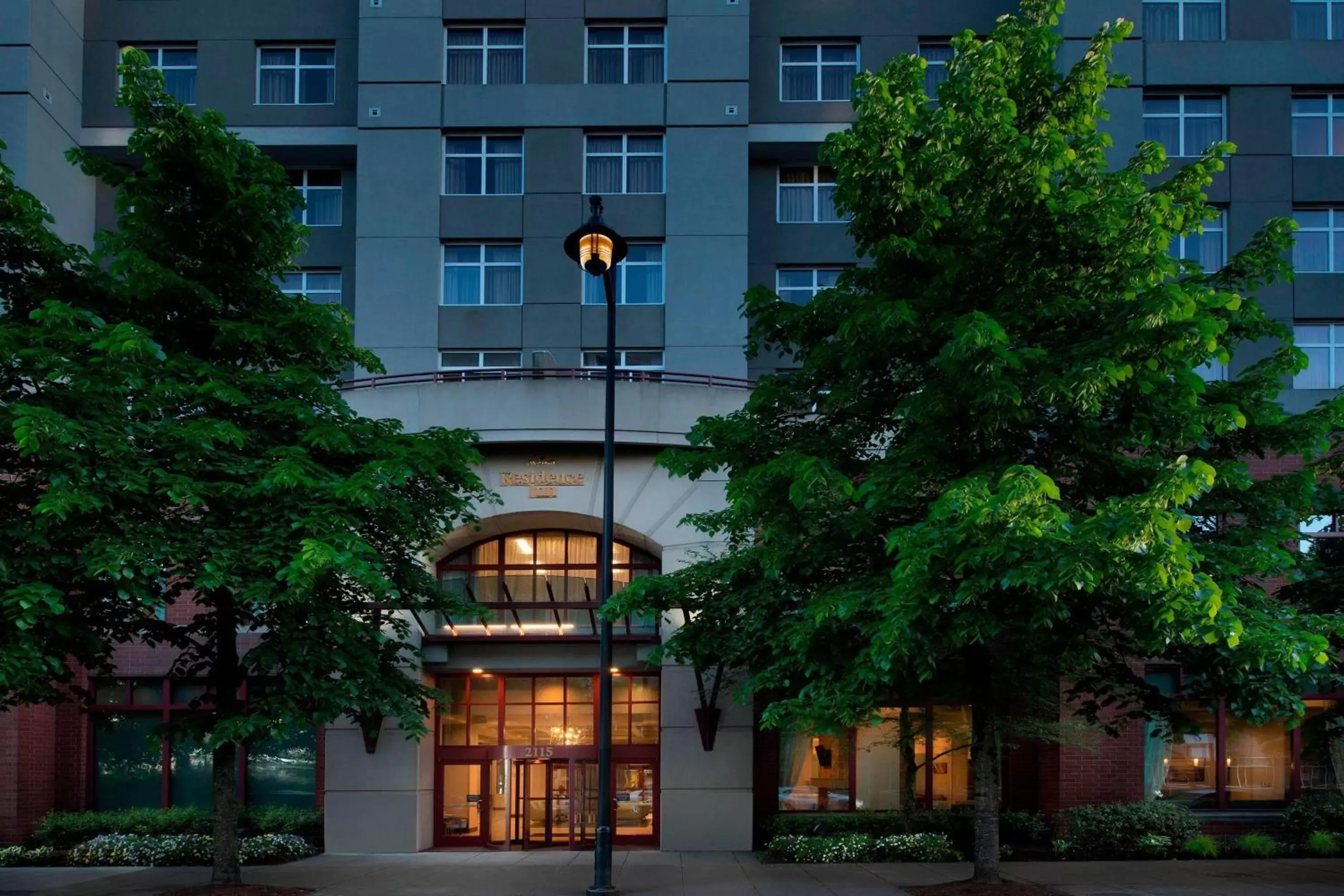 Property Building in Residence Inn Portland Downtown/RiverPlace