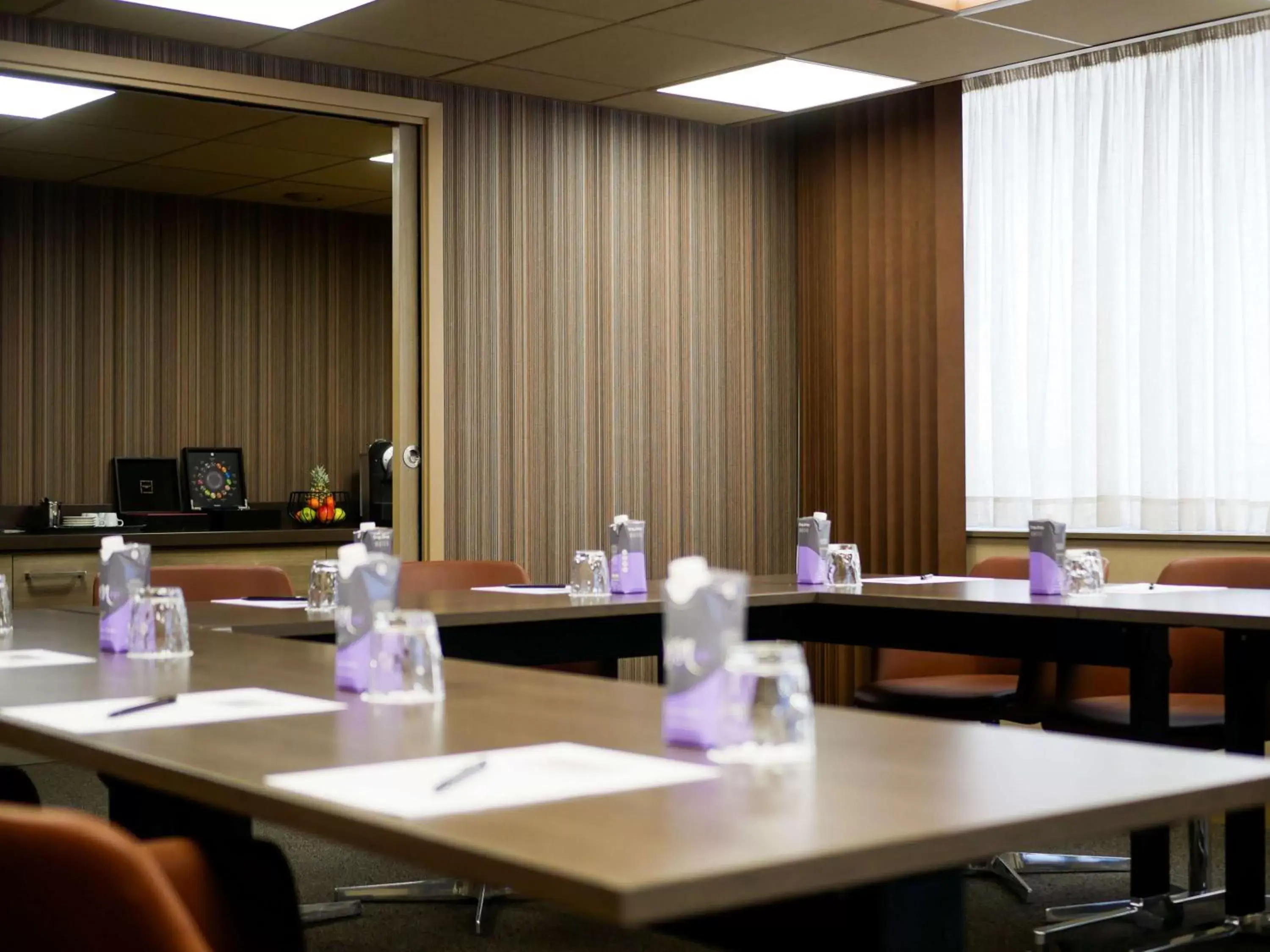 Meeting/conference room in Mercure Poitiers Centre