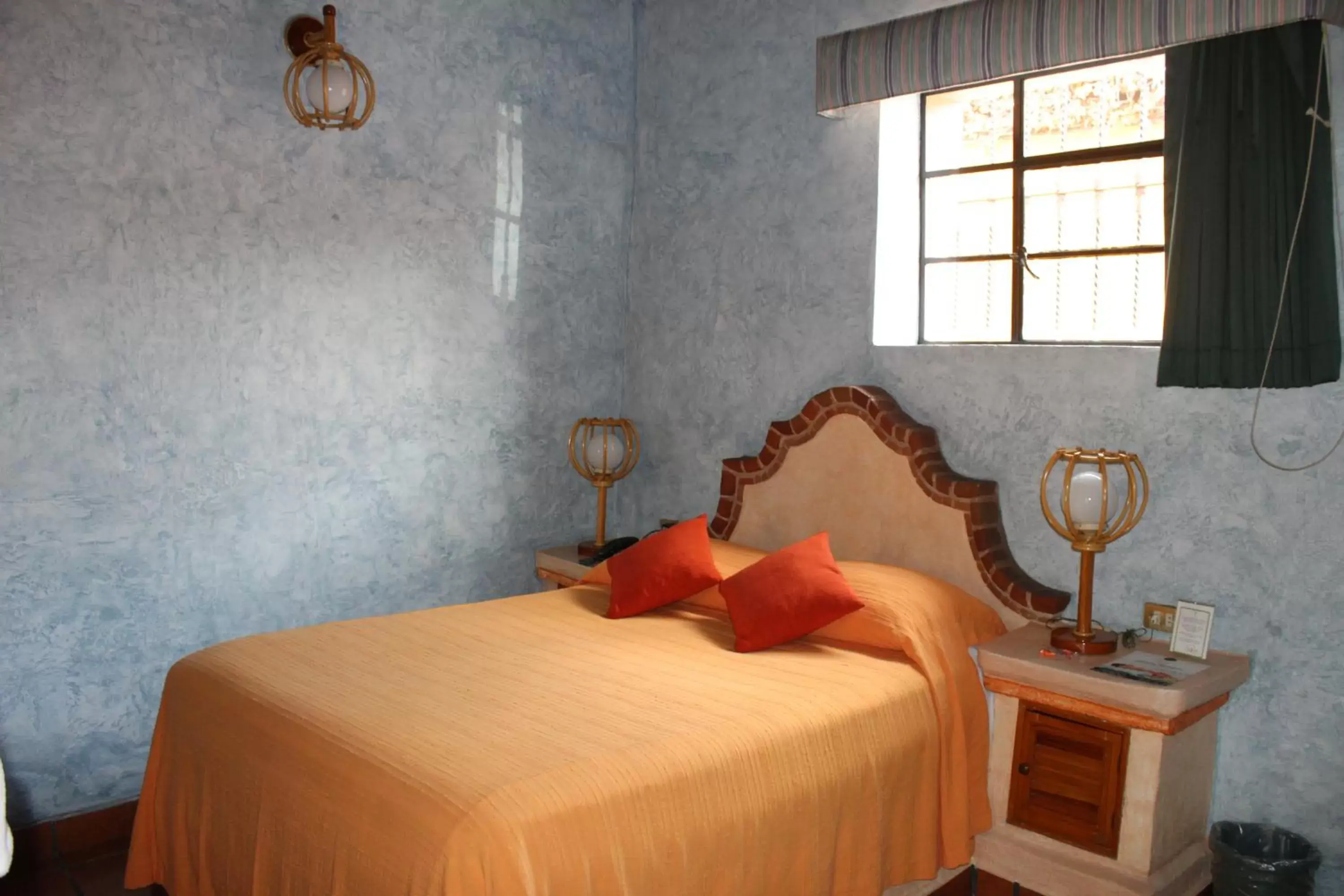 Bed in Hotel La Plaza de Tequisquiapan Bed in Hotel La Plaza de Tequisquiapan