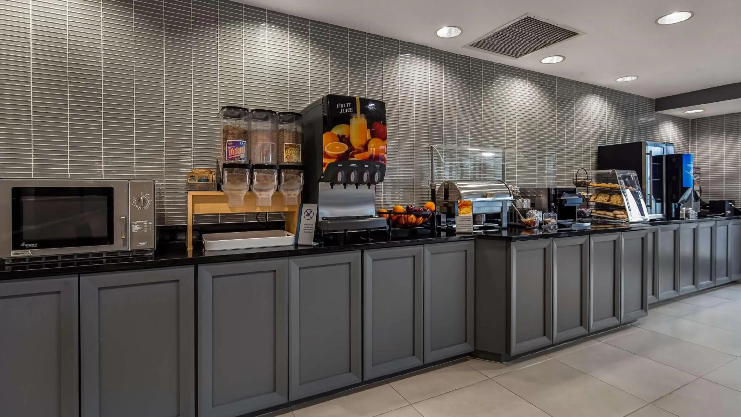 Breakfast in Best Western Plus St. Augustine I-95 Breakfast in Best Western Plus St. Augustine I-95