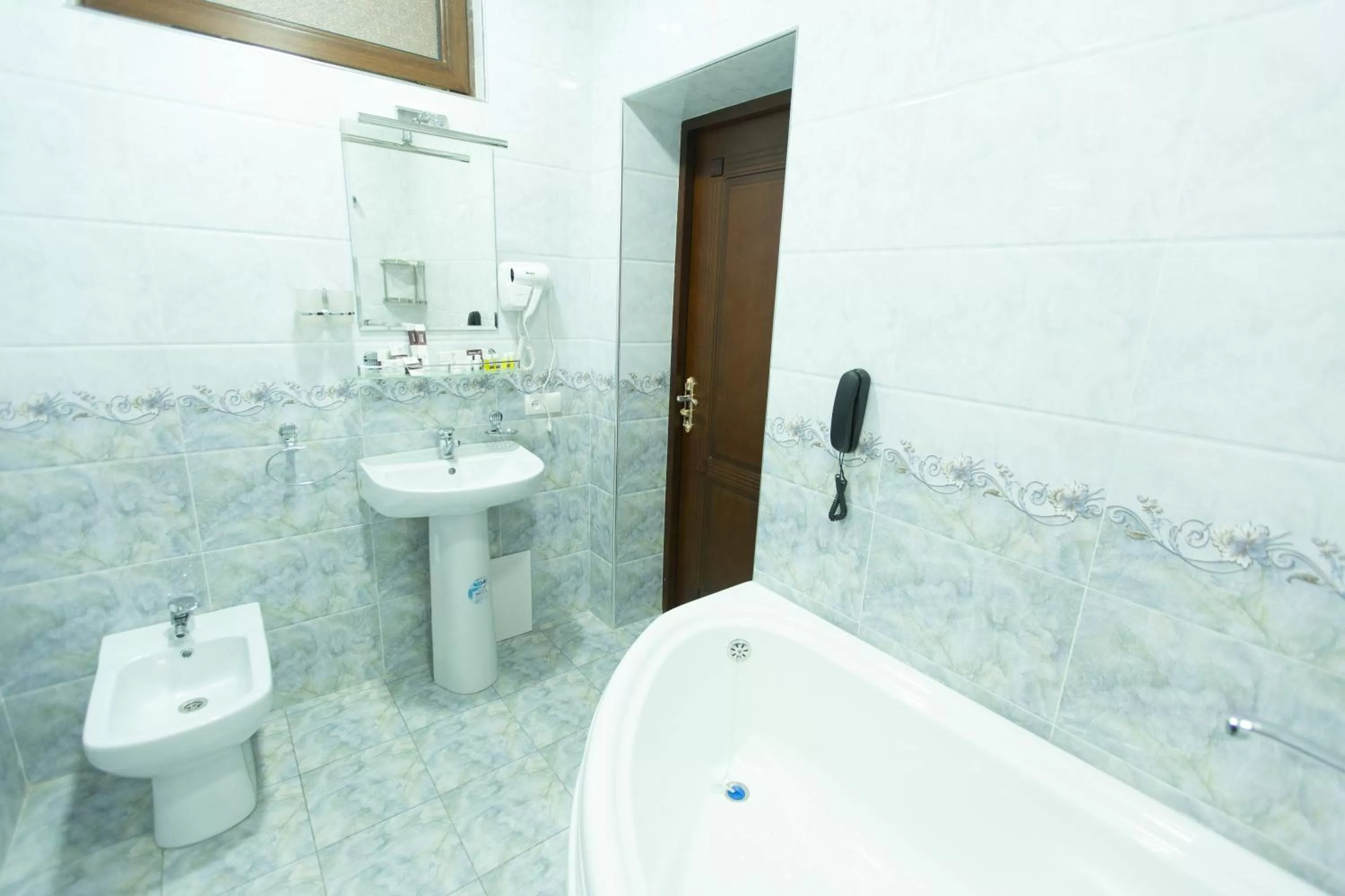 Toilet in Mirzo Boutique Hotel