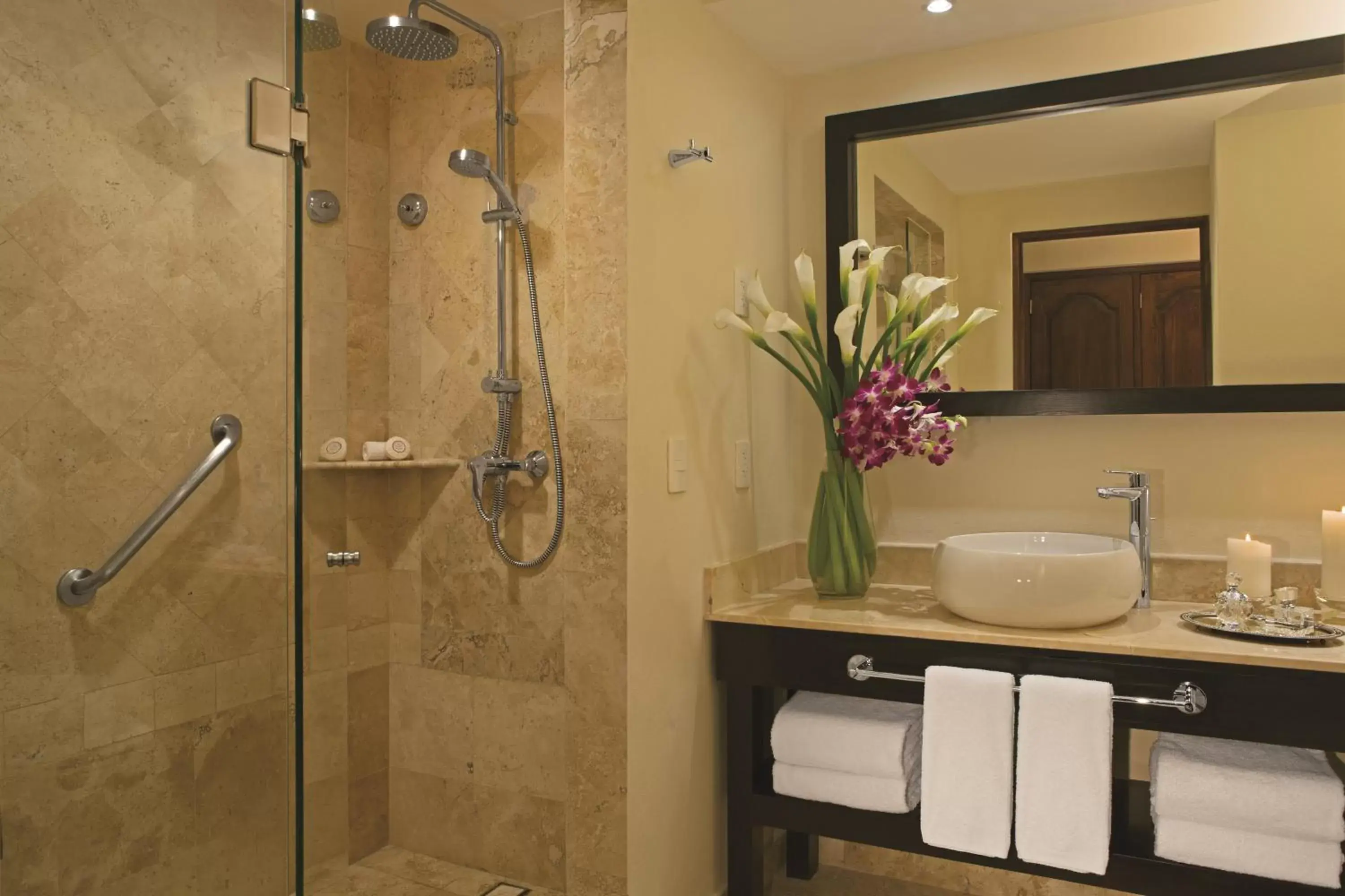 Shower, Bathroom in Dreams Los Cabos Suites Golf Resort & Spa