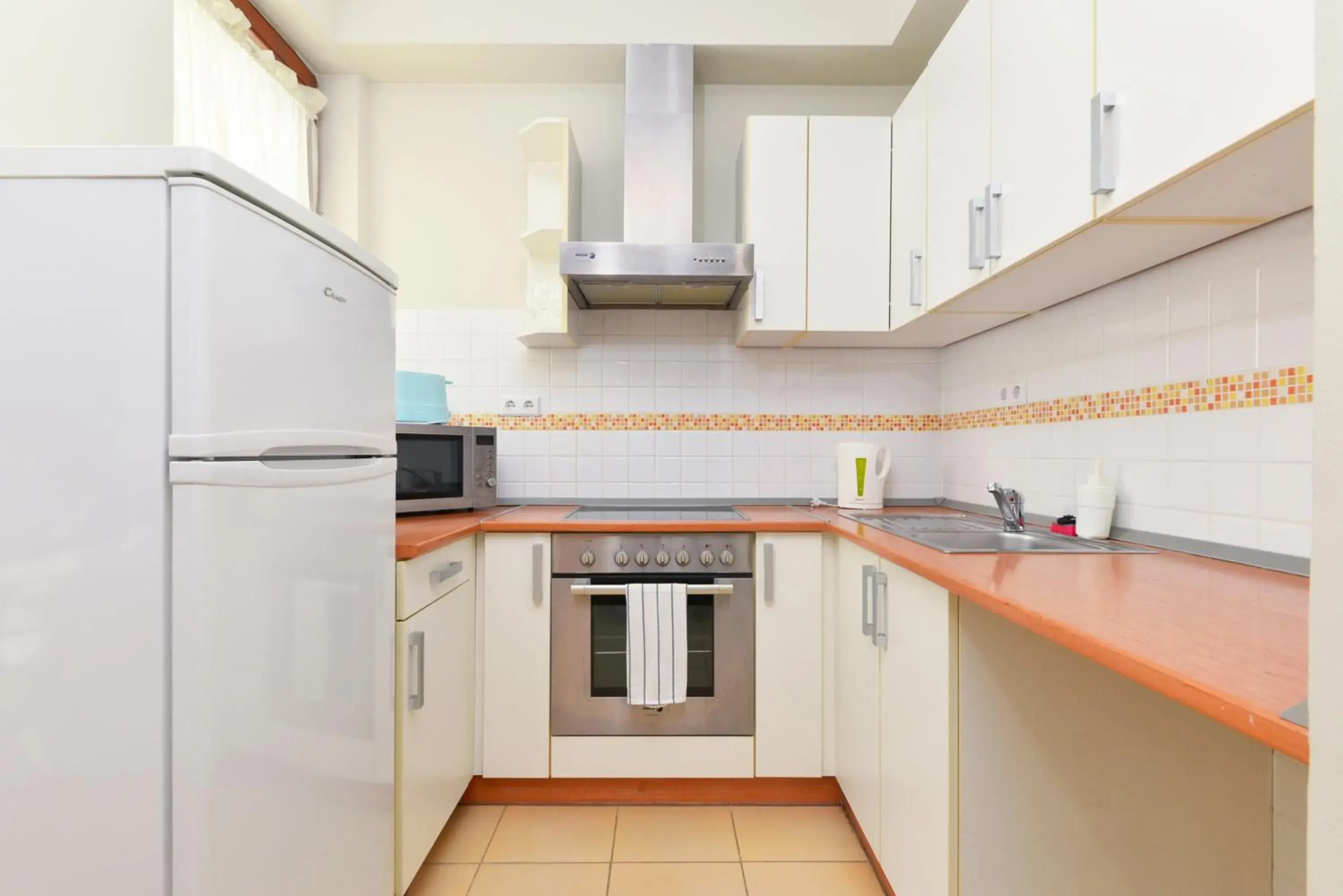 Coffee/tea facilities, Kitchen/Kitchenette in Central Passage Budapest Apartments