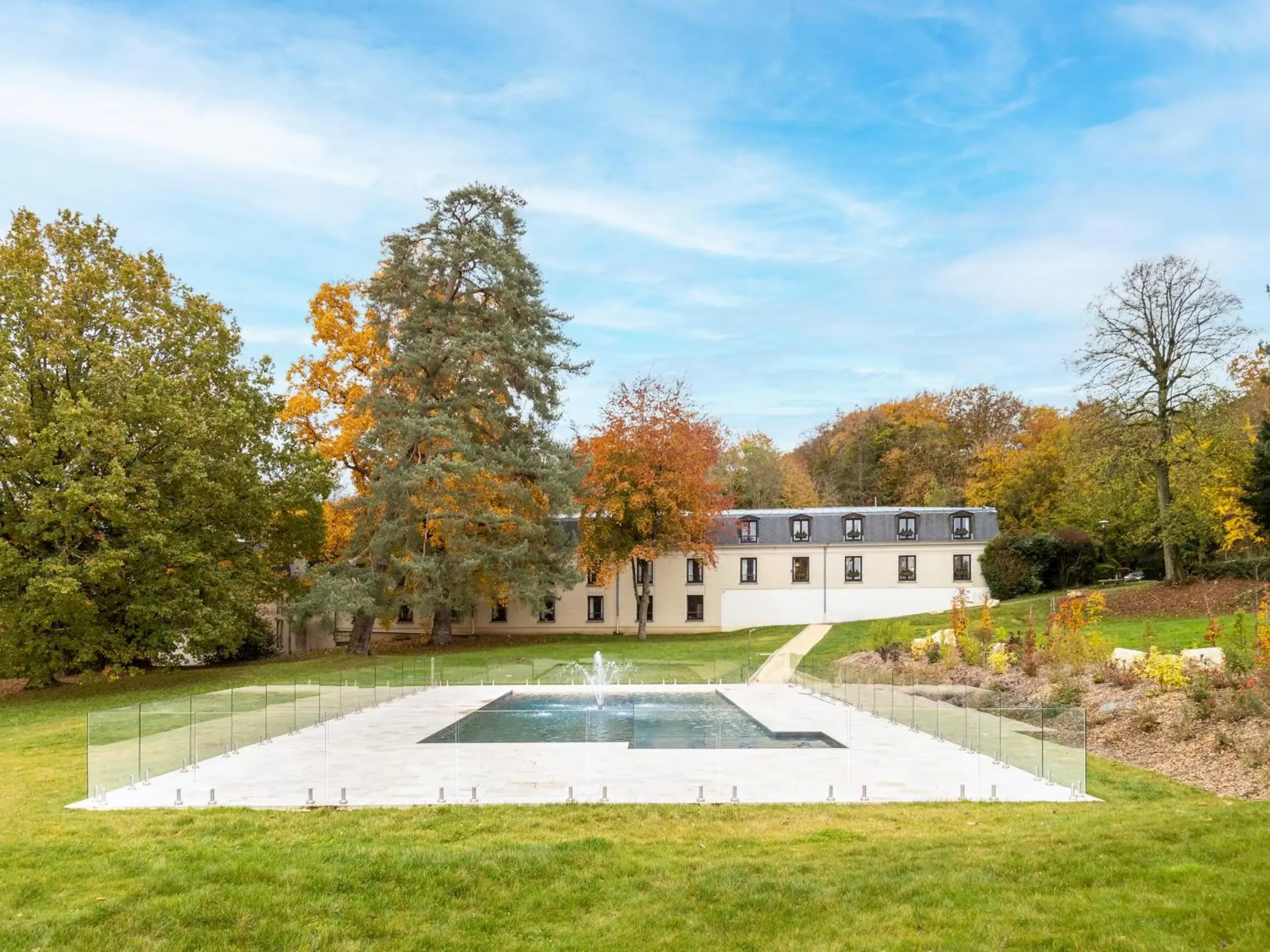 View (from property/room), Property Building in Novotel Domaine de Maffliers