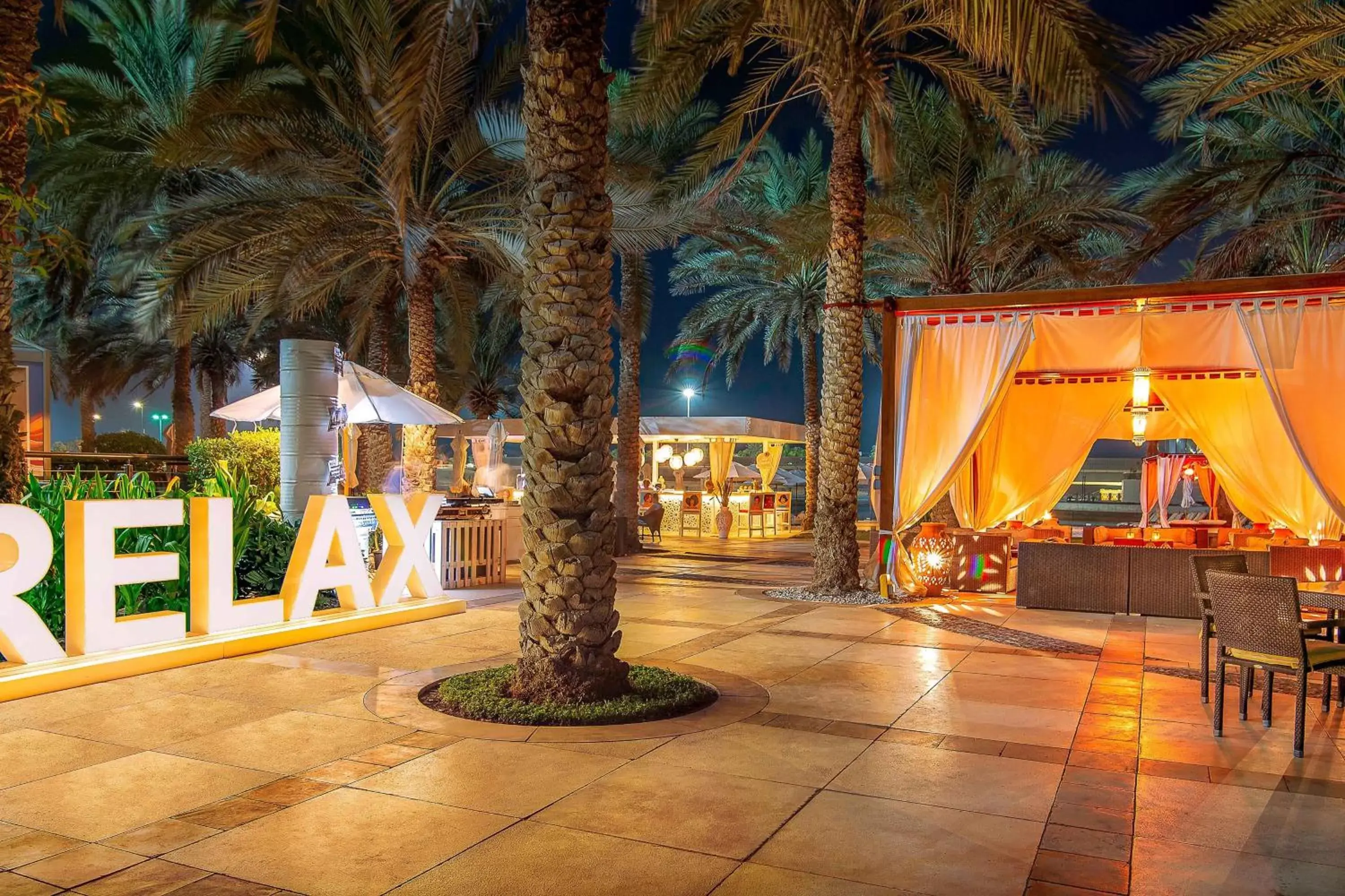 Beach in Sheraton Abu Dhabi Hotel & Resort
