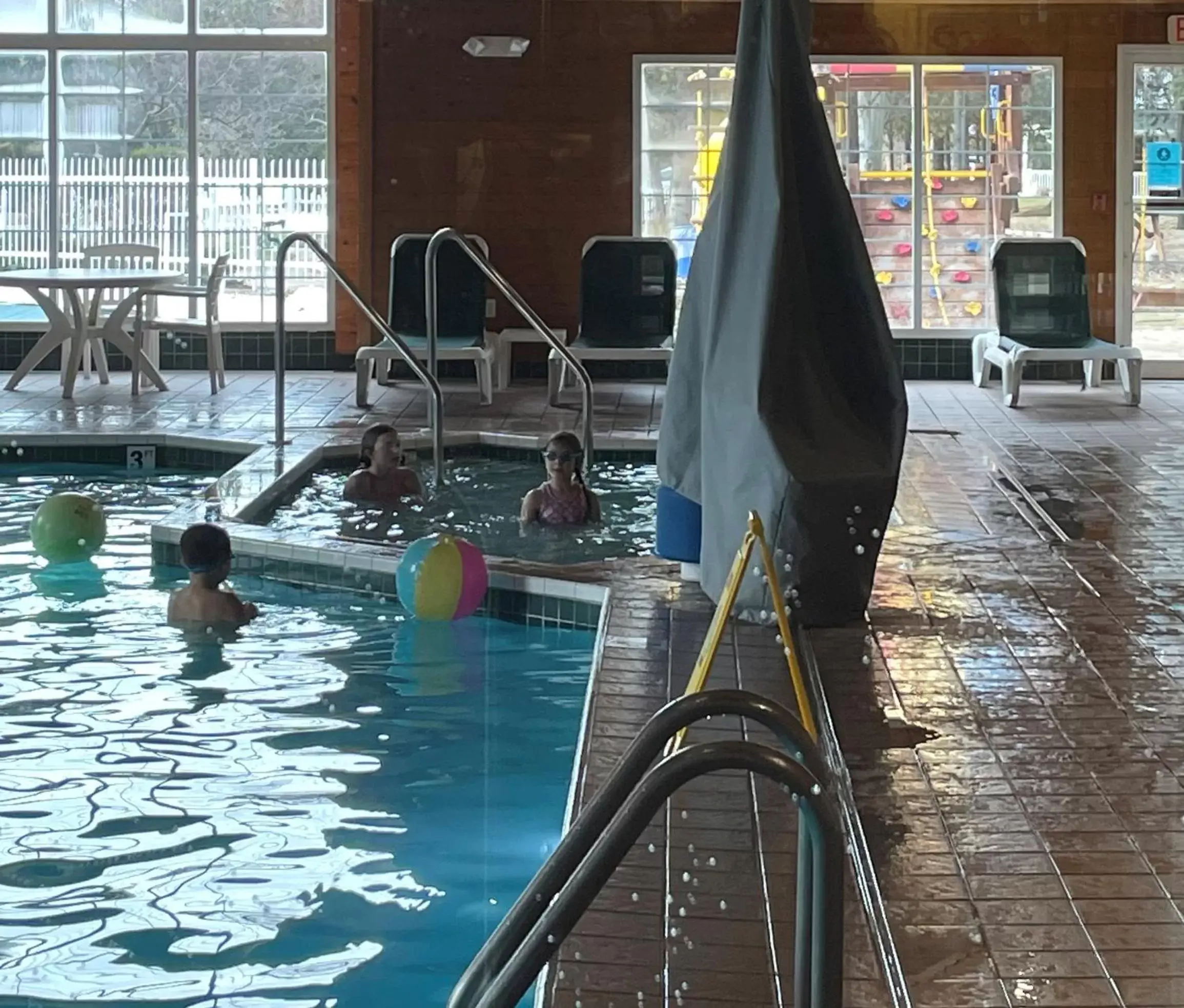 Swimming pool in Pheasant Park Resort