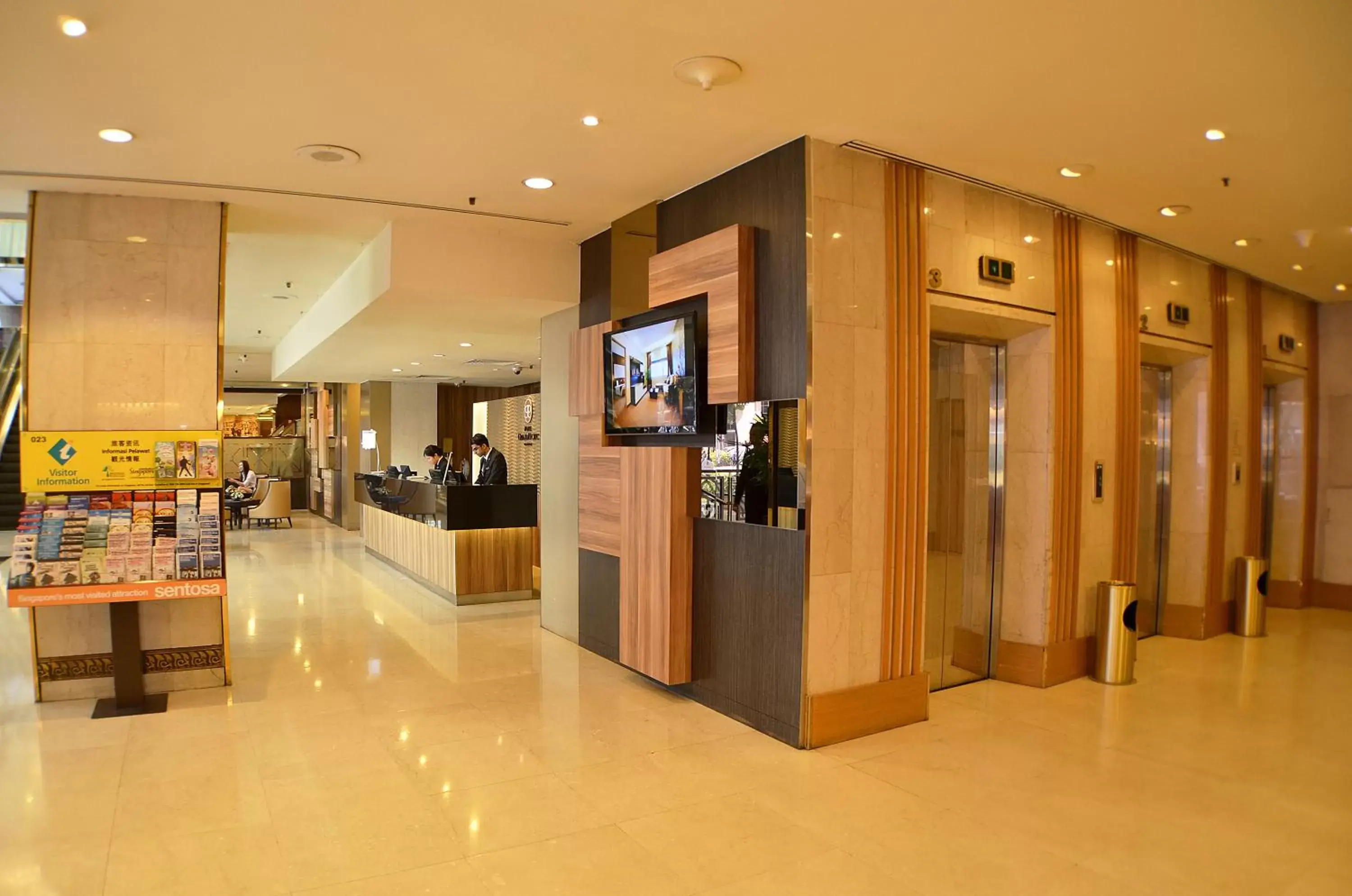 Staff, Lobby/Reception in Hotel Grand Pacific