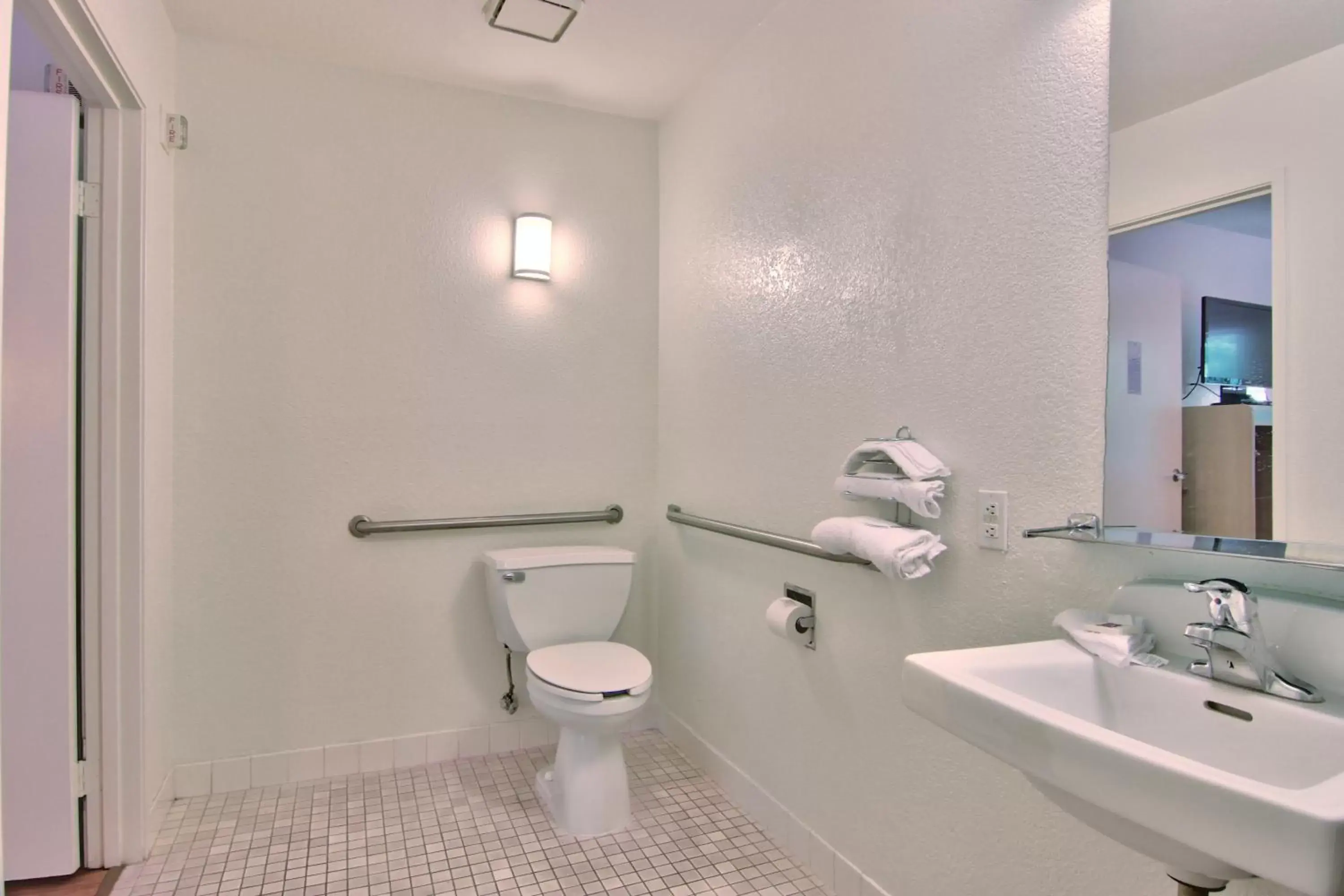 Toilet, Bathroom in Motel 6-Sacramento, CA - South Sacramento and Elk Grove