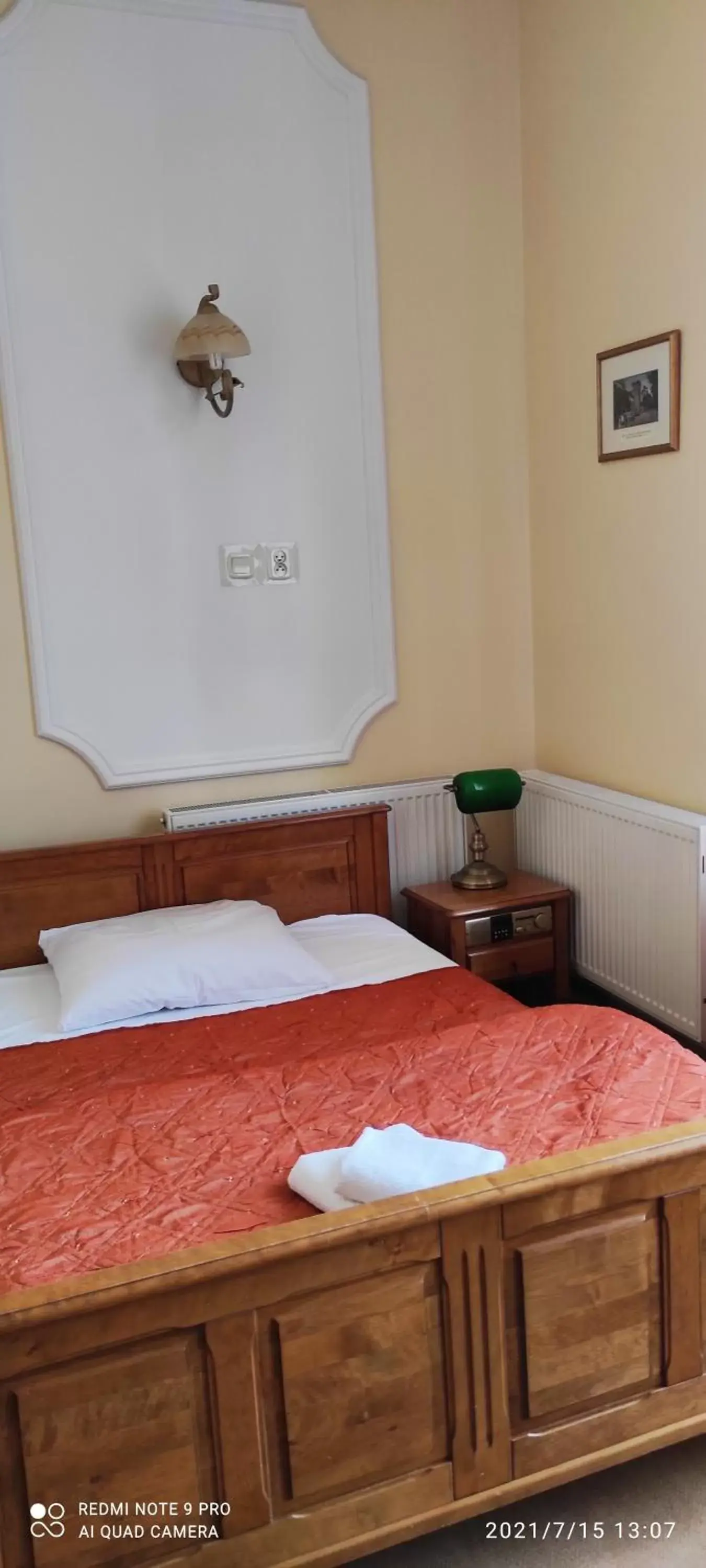 Single Room with Balcony - single occupancy in Hotel Pałacyk Single Room with Balcony - single occupancy in Hotel Pałacyk