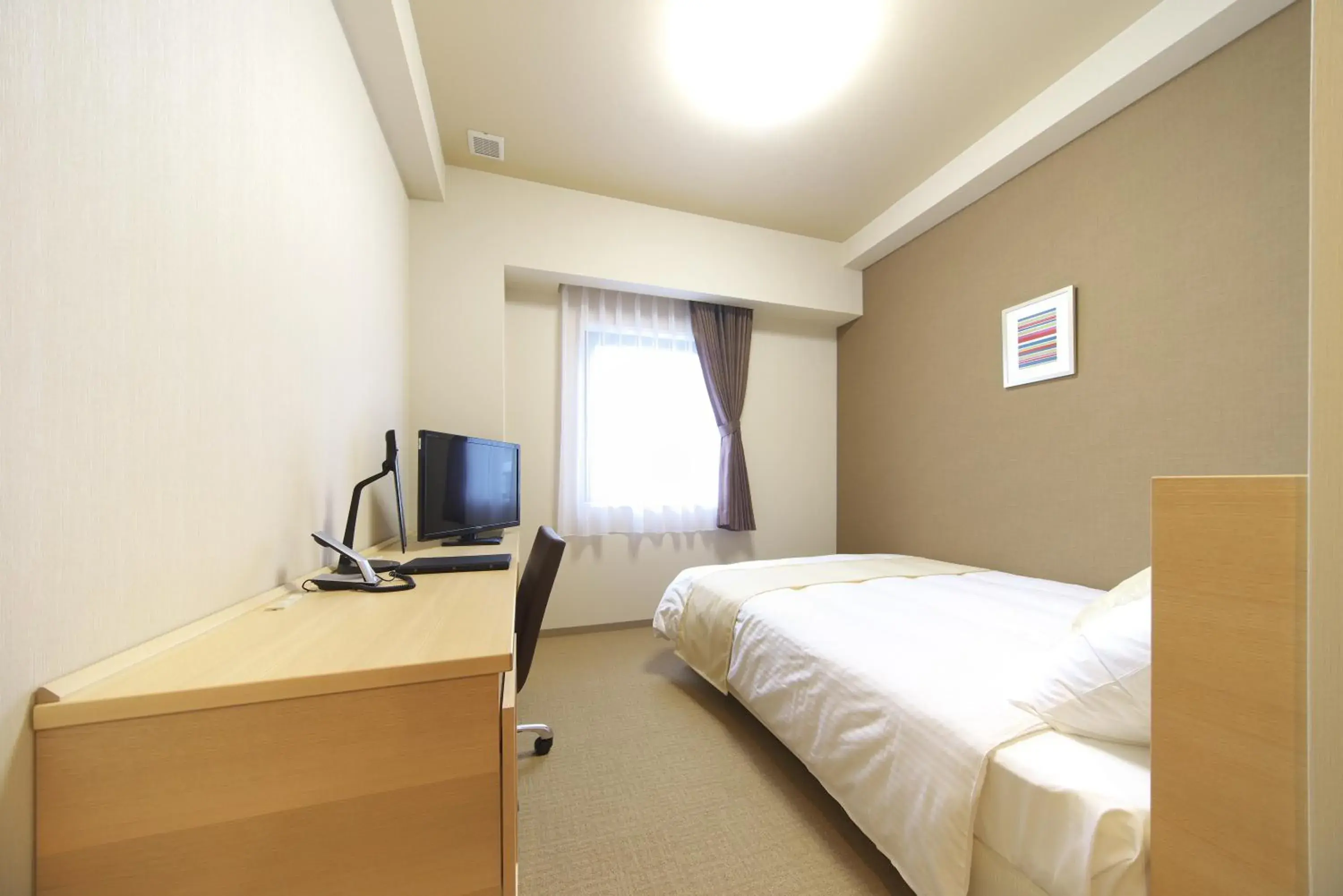 Photo of the whole room, Bed in Shizutetsu Hotel Prezio Numazu Photo of the whole room, Bed in Shizutetsu Hotel Prezio Numazu