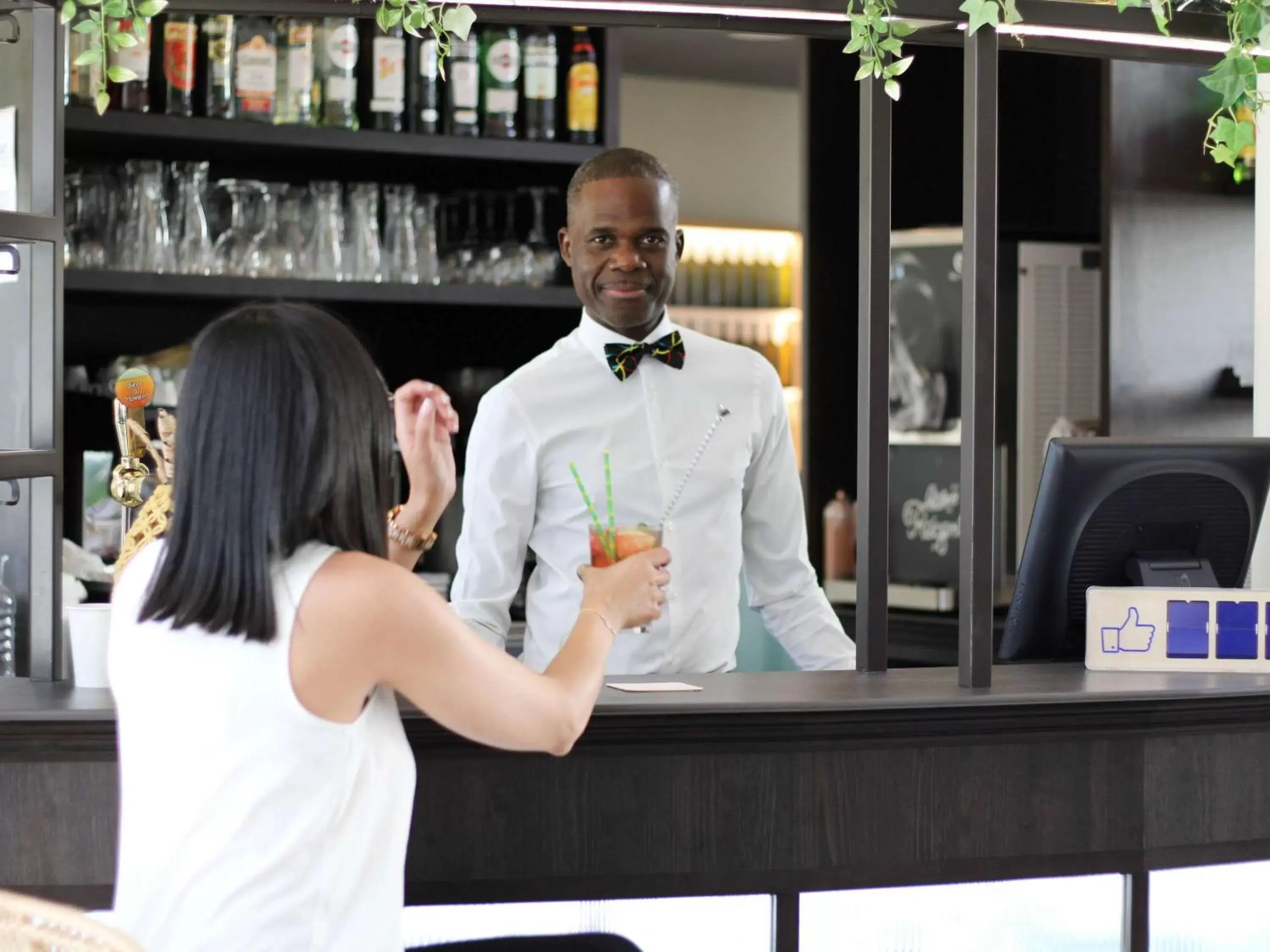 Restaurant/places to eat, Staff in ibis Styles Evry Courcouronnes