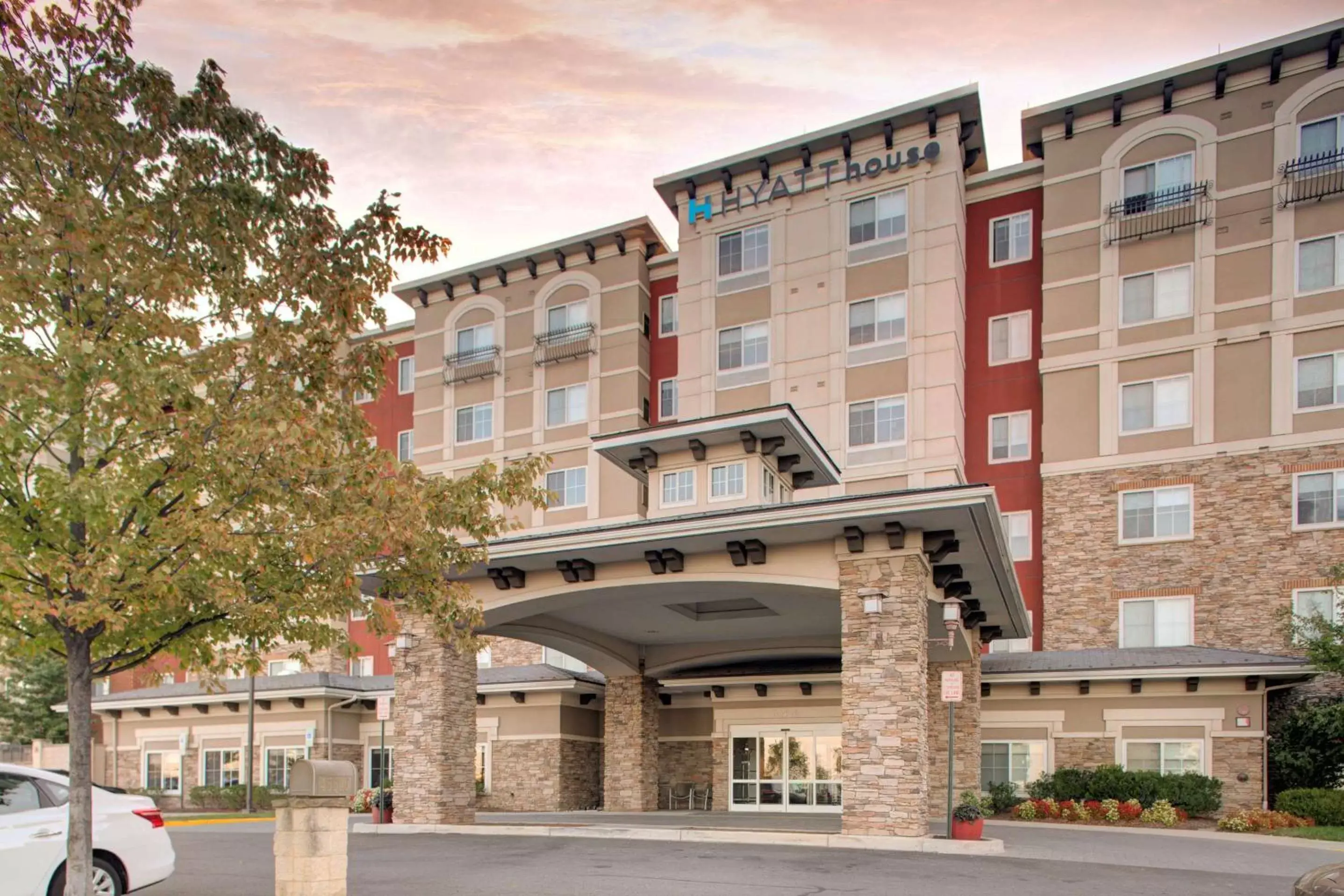 Property building in Hyatt House Sterling/Dulles Airport North