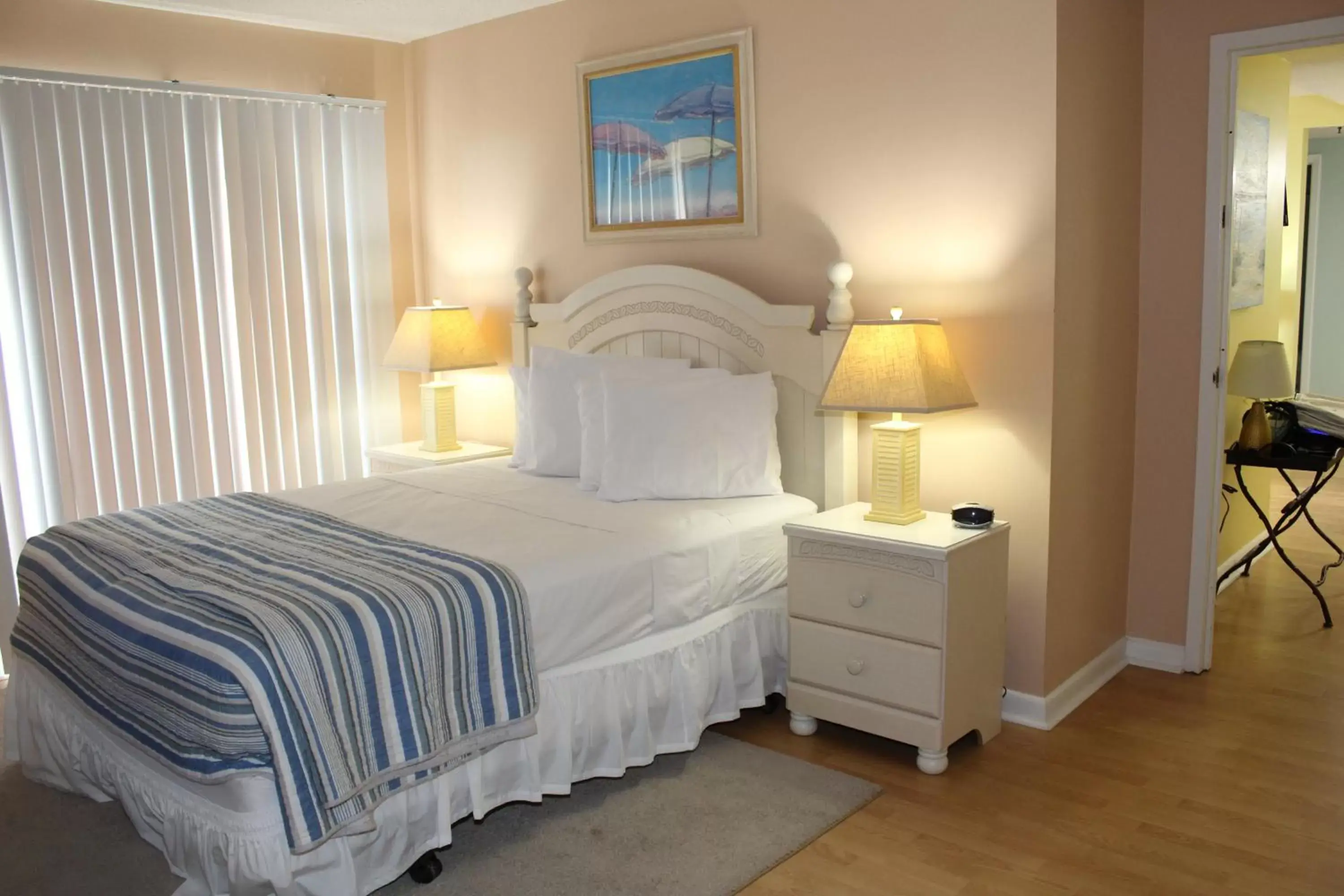 Bed in Myrtle Beach Resort