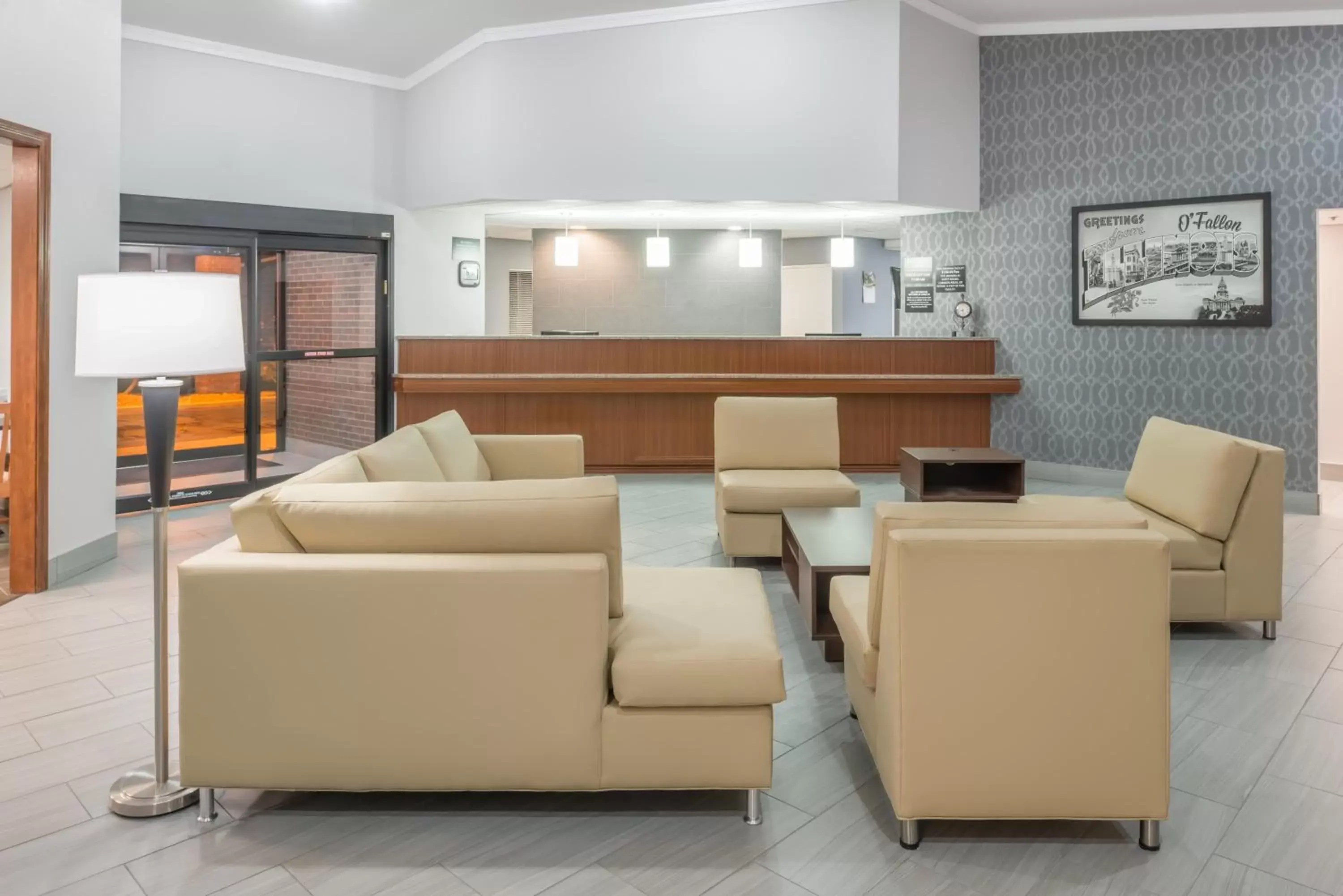 Lobby or reception, Lounge/Bar in Super 8 by Wyndham O'Fallon