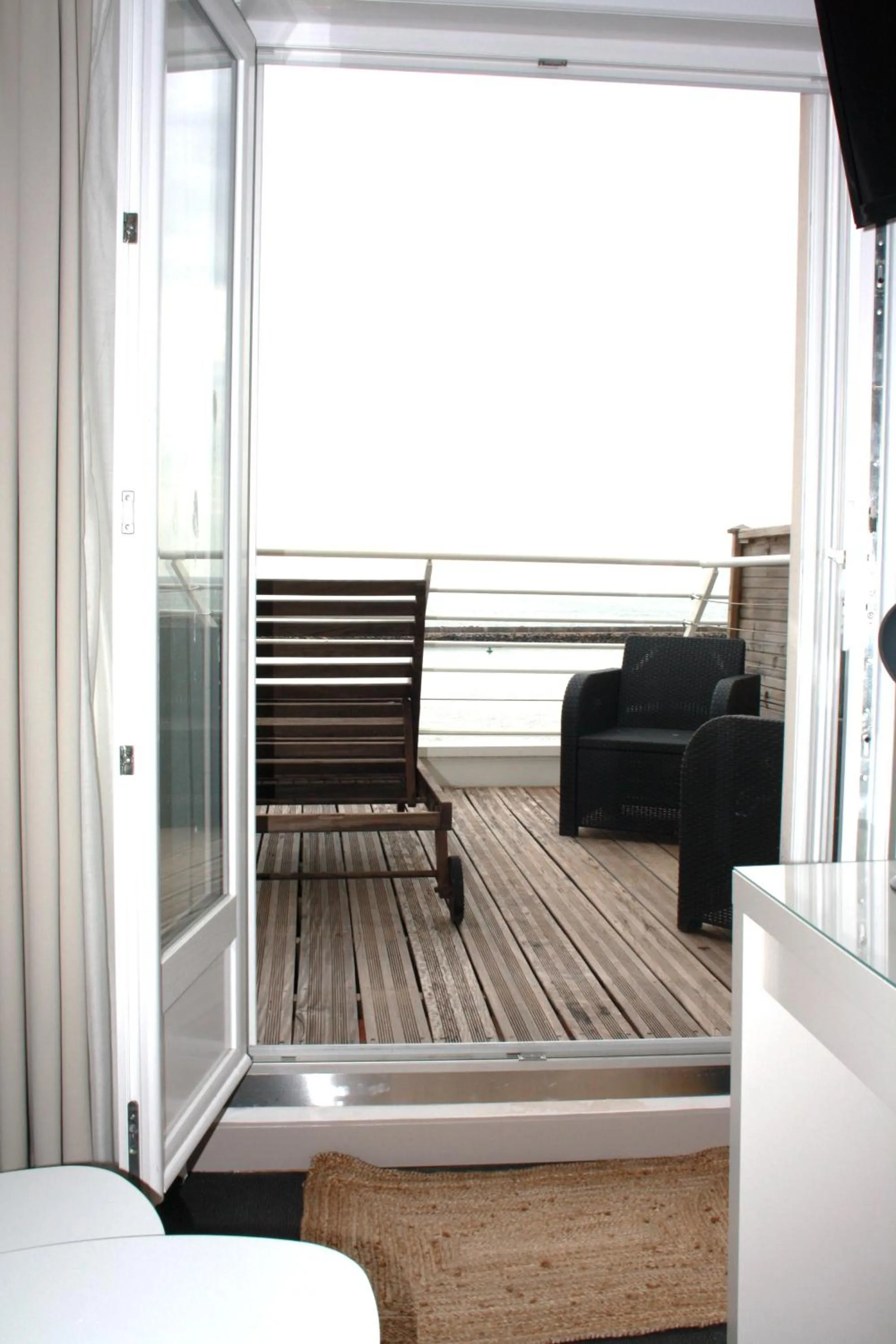 Balcony/Terrace in Logis Hôtel Sea View