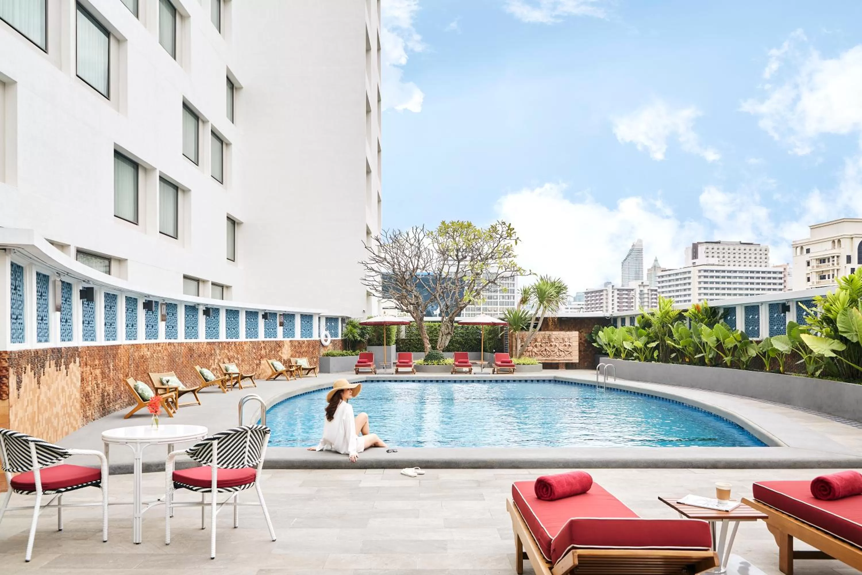 Swimming pool in Montien Hotel Surawong Bangkok