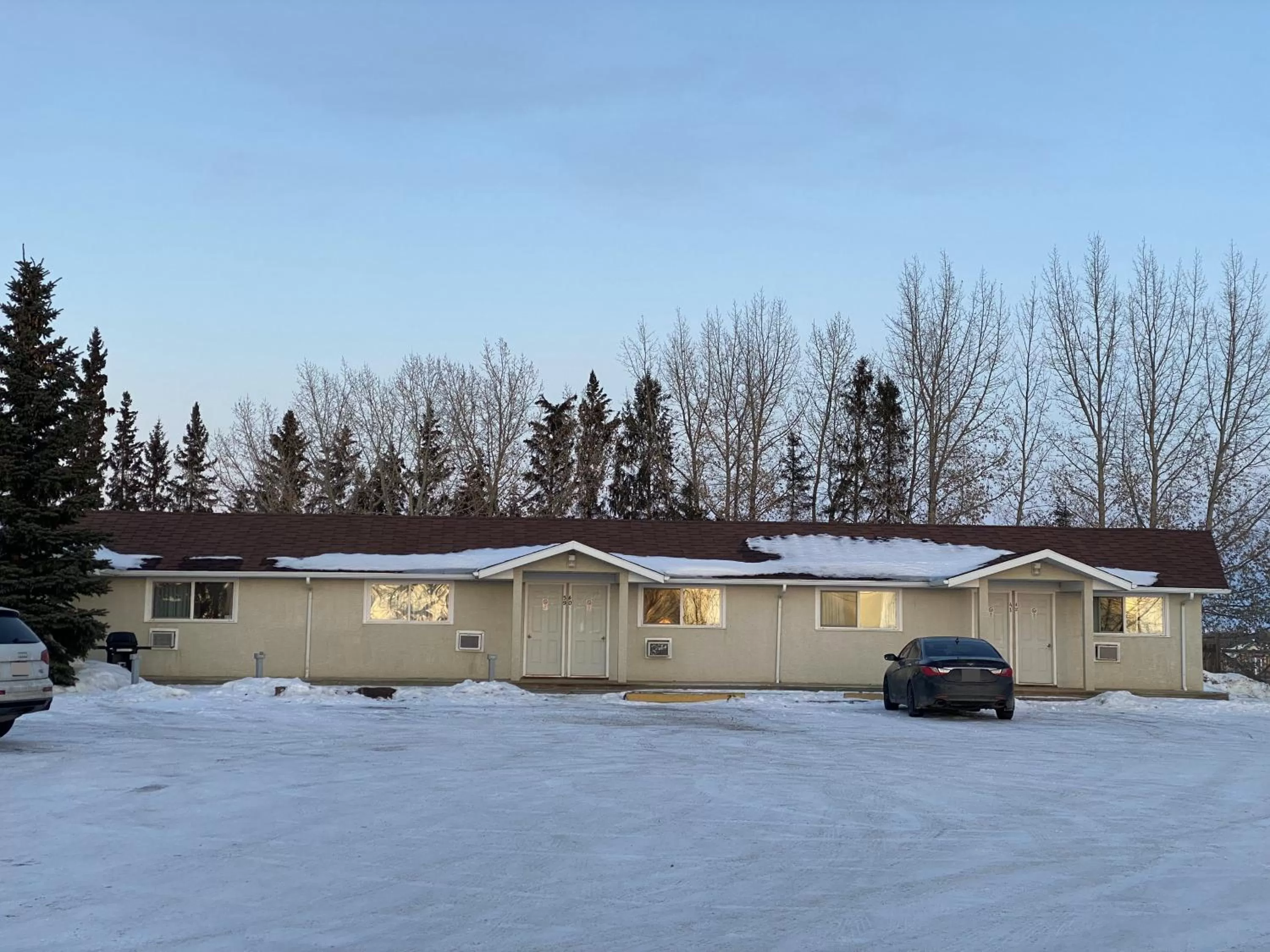 Property building, Winter in Hitching Post Motel