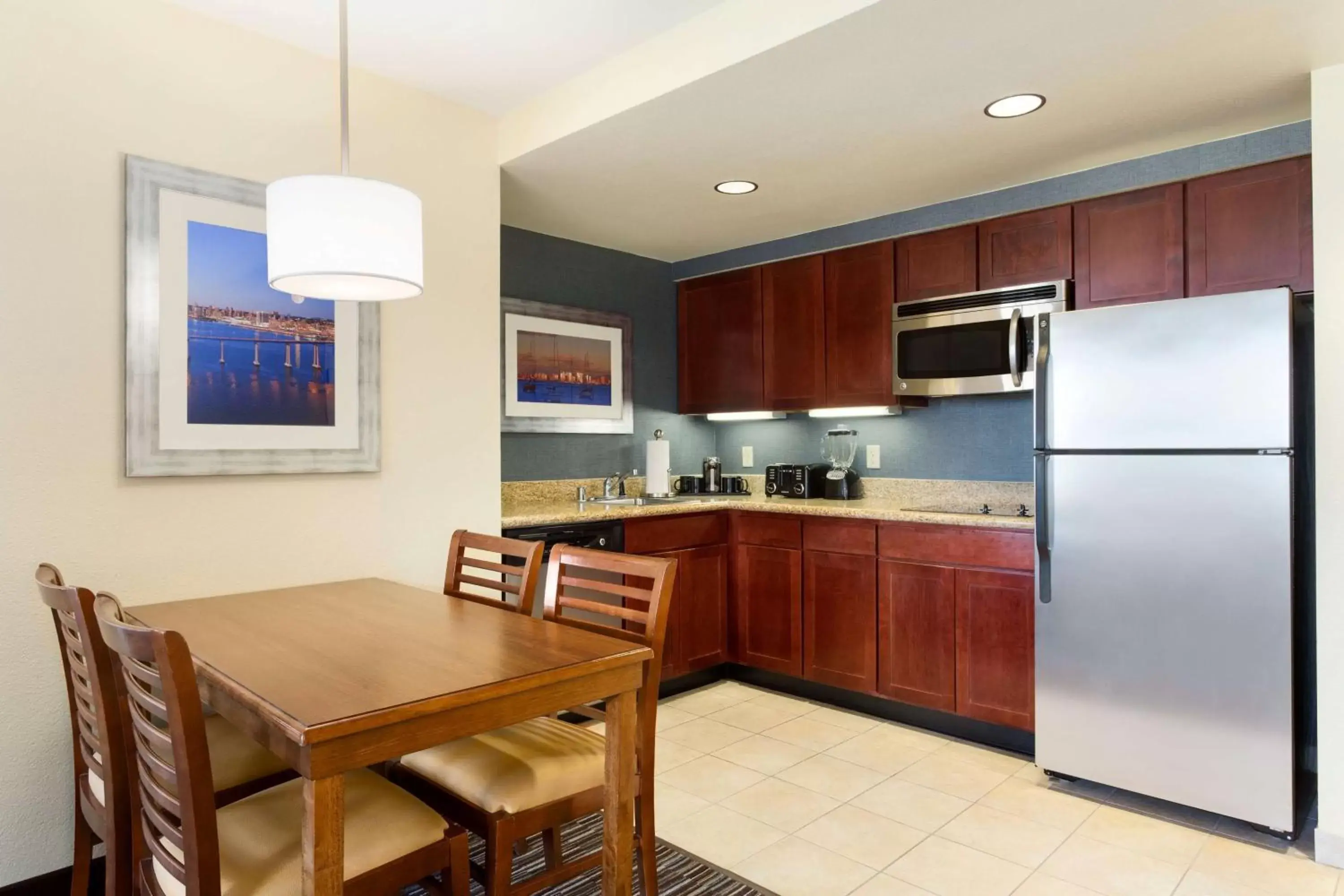 Photo of the whole room, Kitchen/Kitchenette in Homewood Suites by Hilton San Diego Airport-Liberty Station
