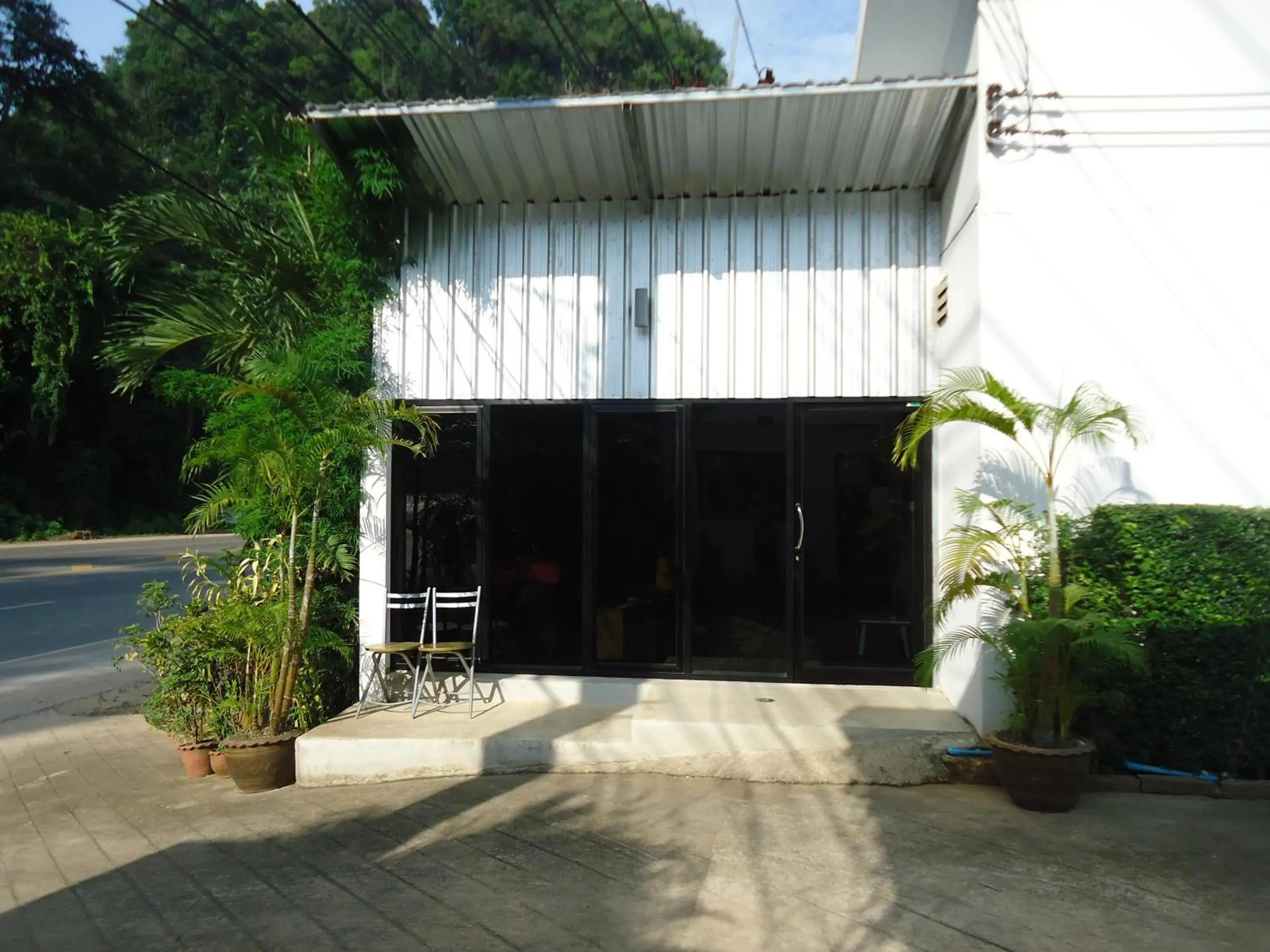 Facade/entrance in Pine Home