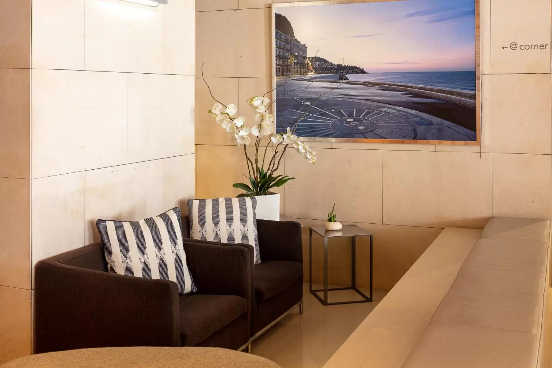 Lobby or reception in Hotel Beau Rivage Lobby or reception in Hotel Beau Rivage