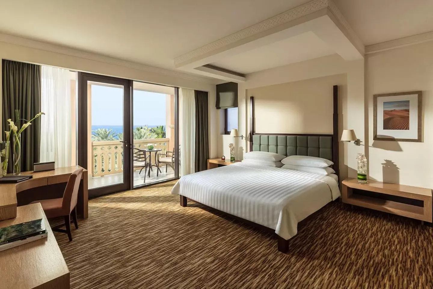 Bedroom, Bed in Shangri-La Barr Al Jissah, Muscat