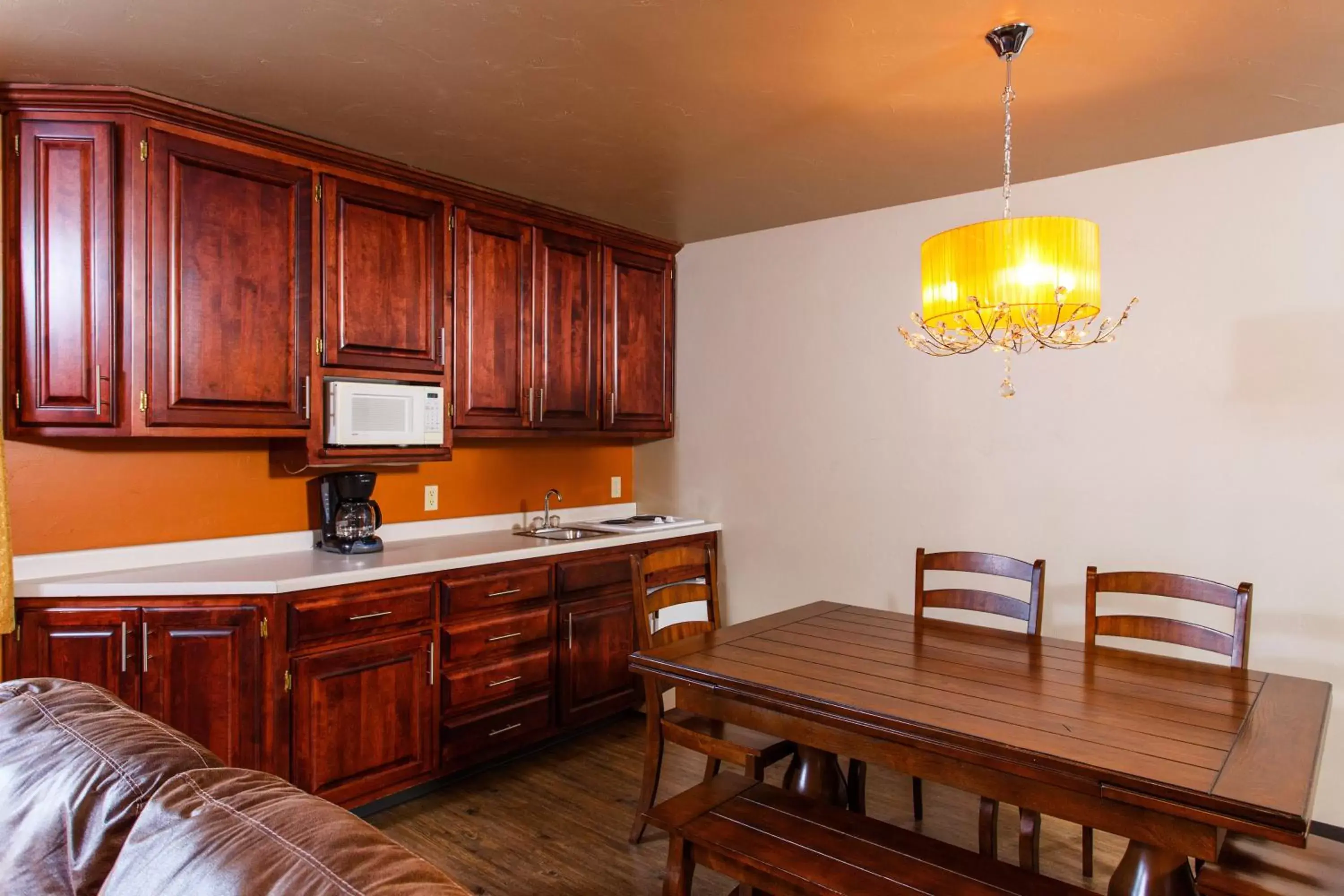 Deluxe Family Suite in Hotel J Green Bay Deluxe Family Suite in Hotel J Green Bay