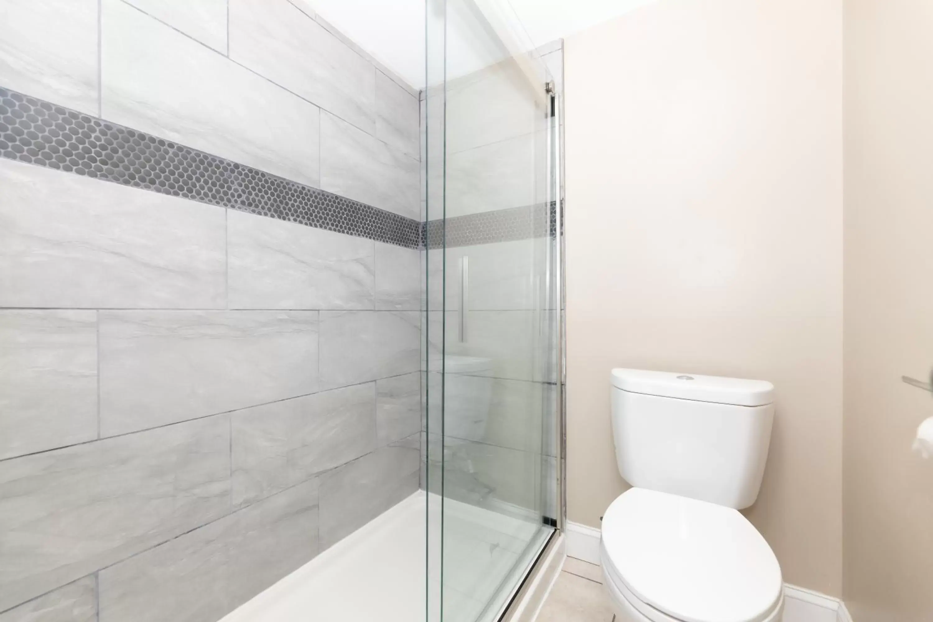 Bathroom in Seaside Sands Inn