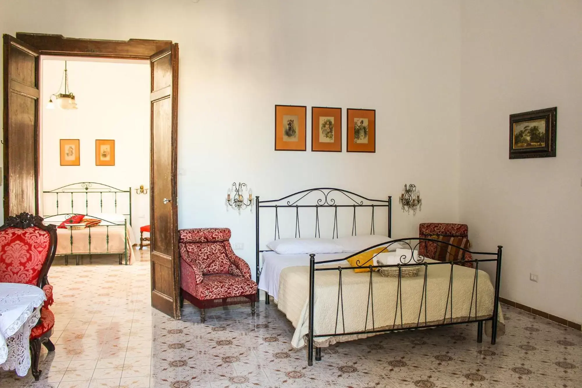 Photo of the whole room, Bed in B&B Palazzo Sambiasi