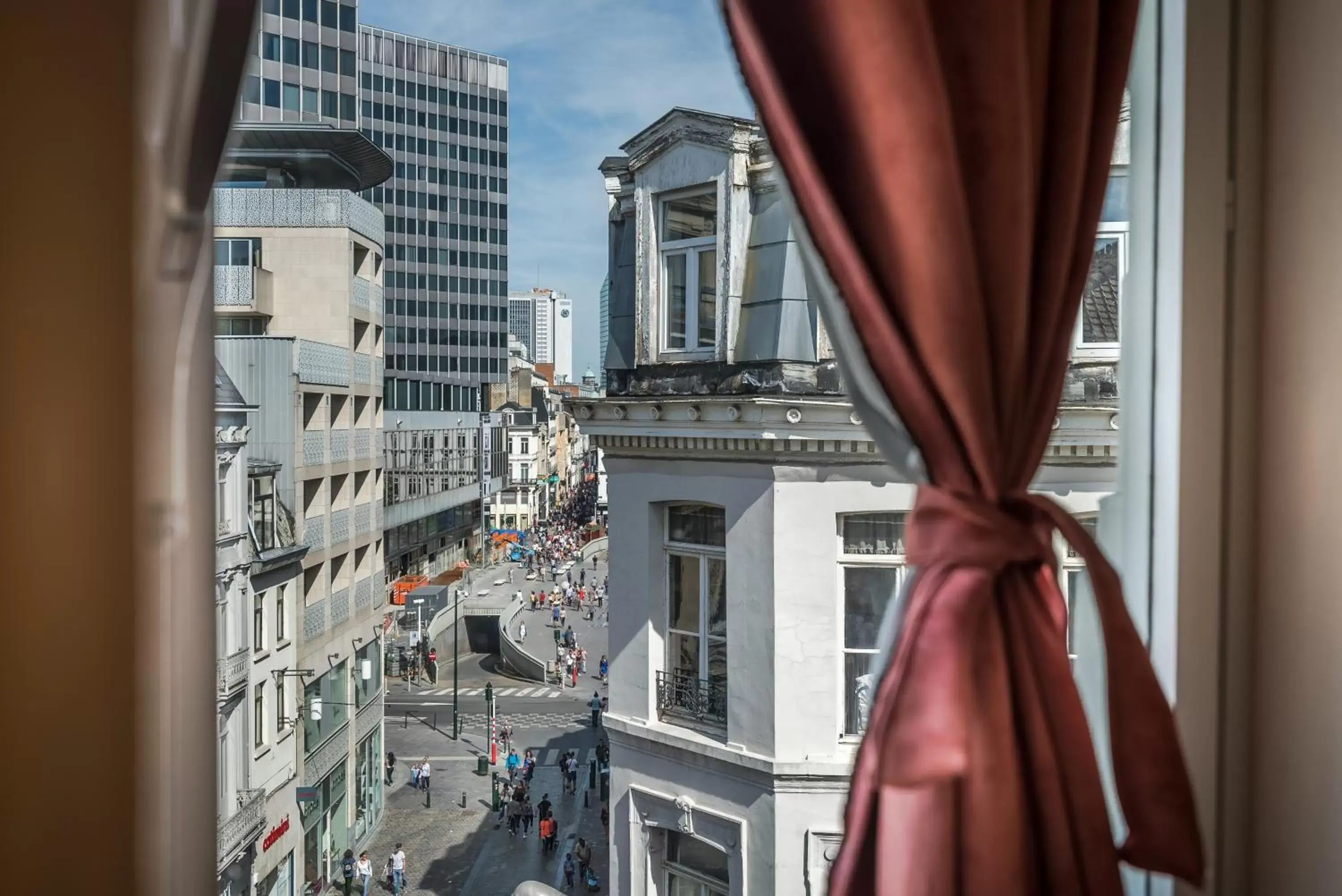 Neighbourhood, Balcony/Terrace in Safestay Brussels Grand Place